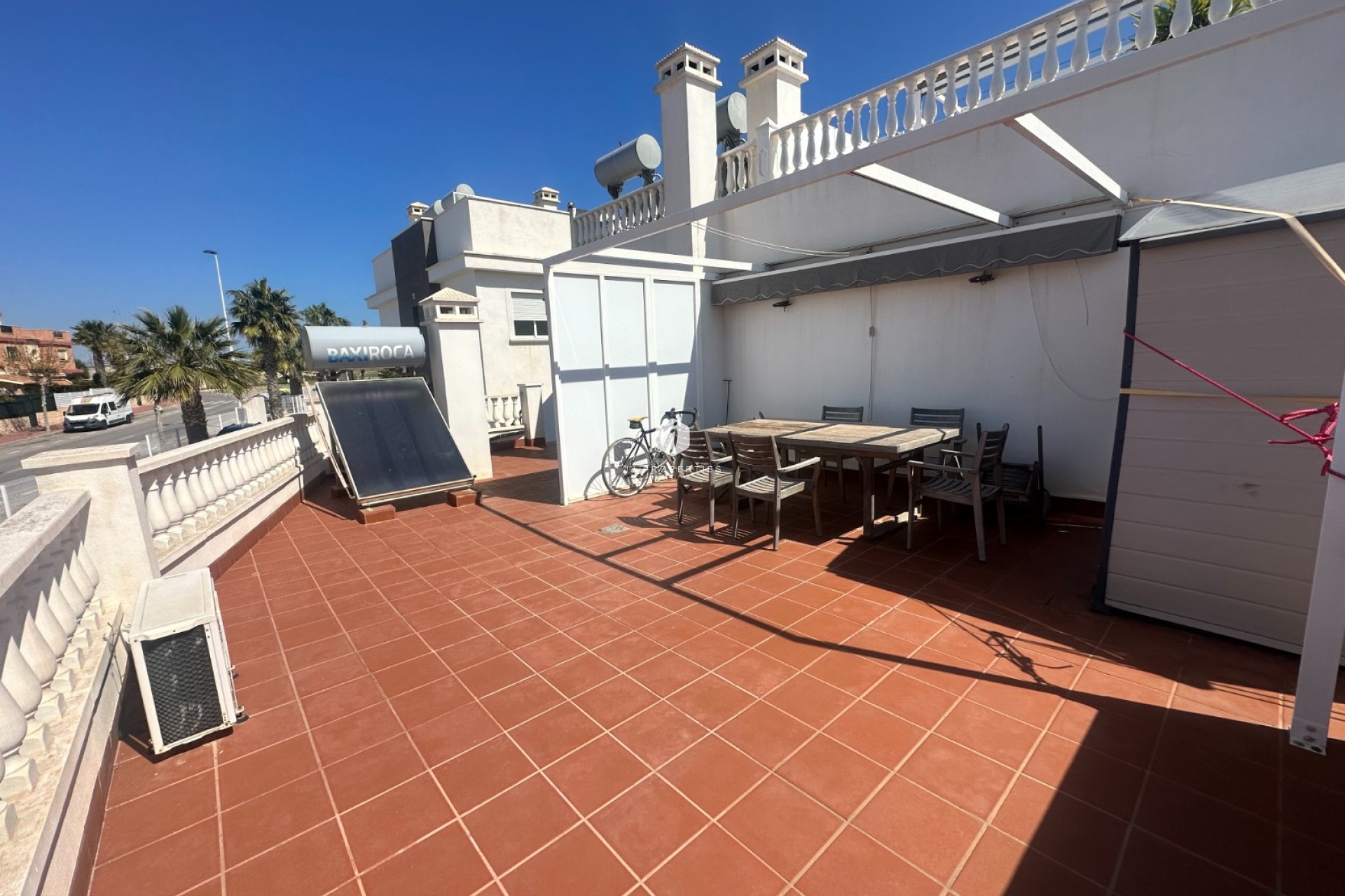 Resale - Bungalow -
Torrevieja - Costa Blanca