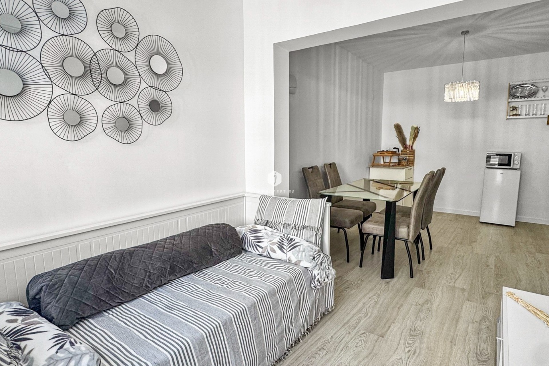 Resale - Bungalow -
Torrevieja - Costa Blanca