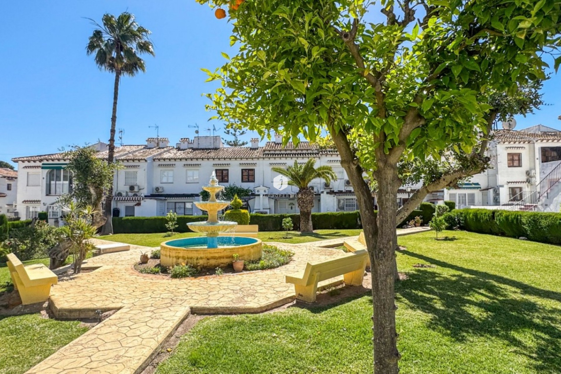 Resale - Bungalow -
Torrevieja - Costa Blanca