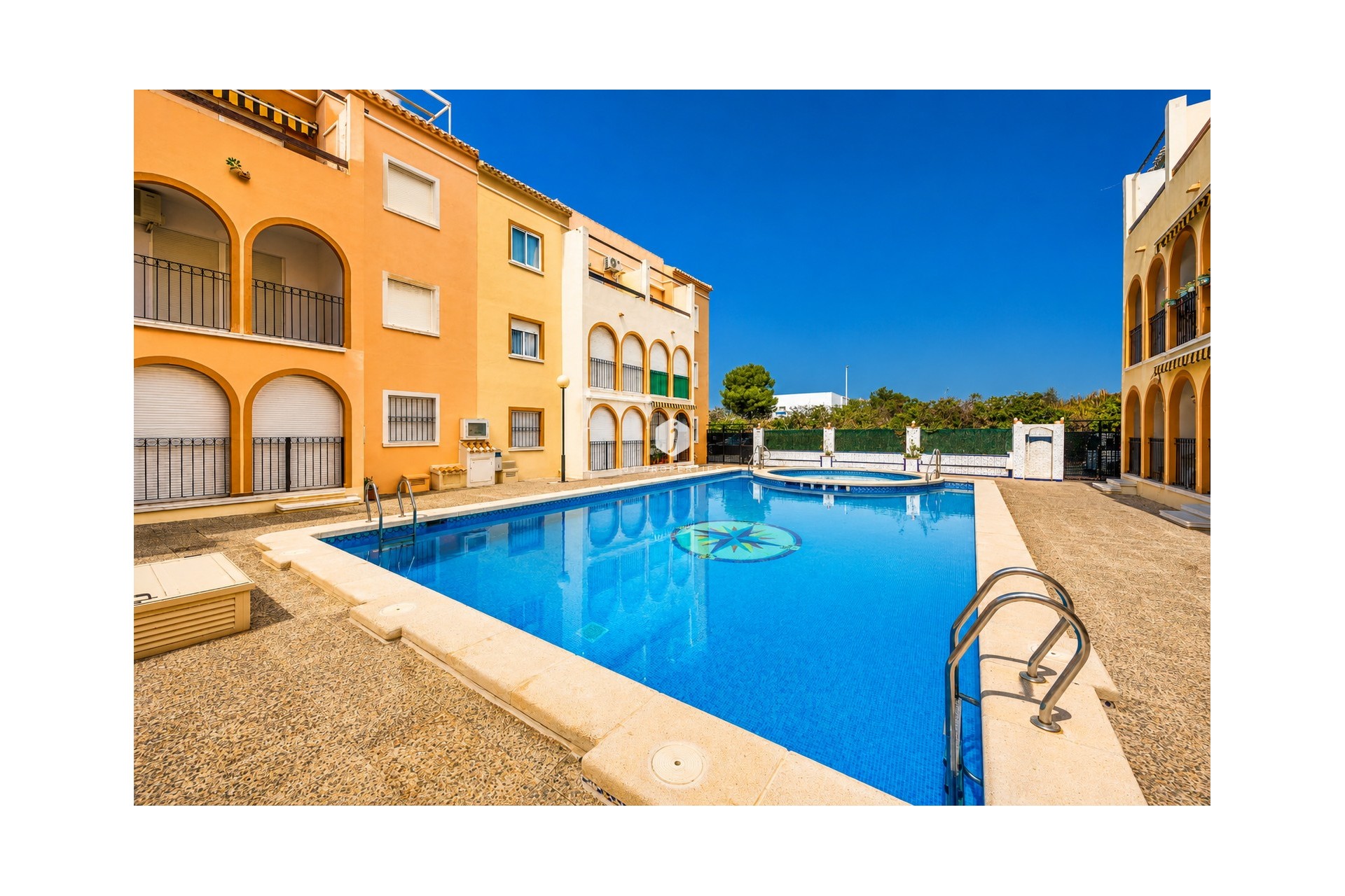 Resale - Bungalow -
Torrevieja - Costa Blanca