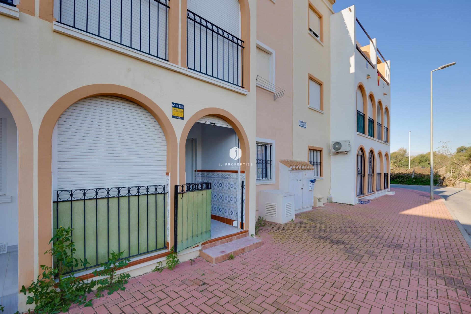 Resale - Bungalow -
Torrevieja - Costa Blanca