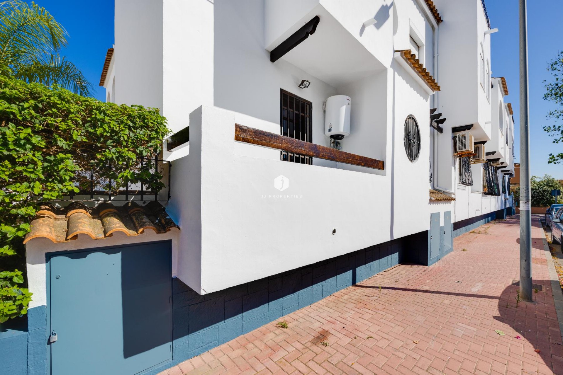 Resale - Bungalow -
Torrevieja - Costa Blanca
