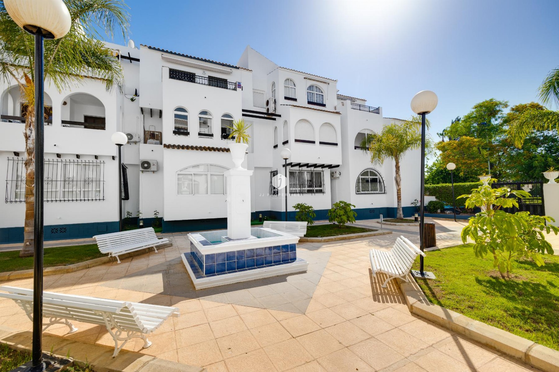 Resale - Bungalow -
Torrevieja - Costa Blanca