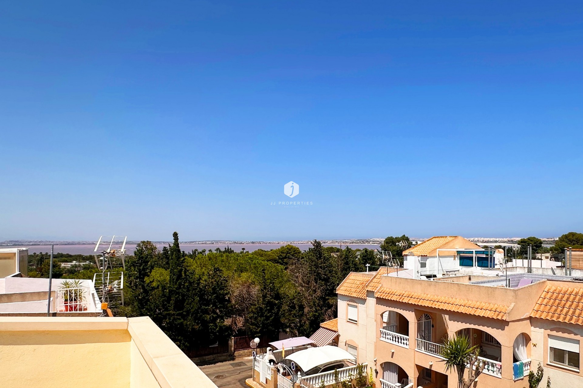 Resale - Bungalow -
Torrevieja - Costa Blanca
