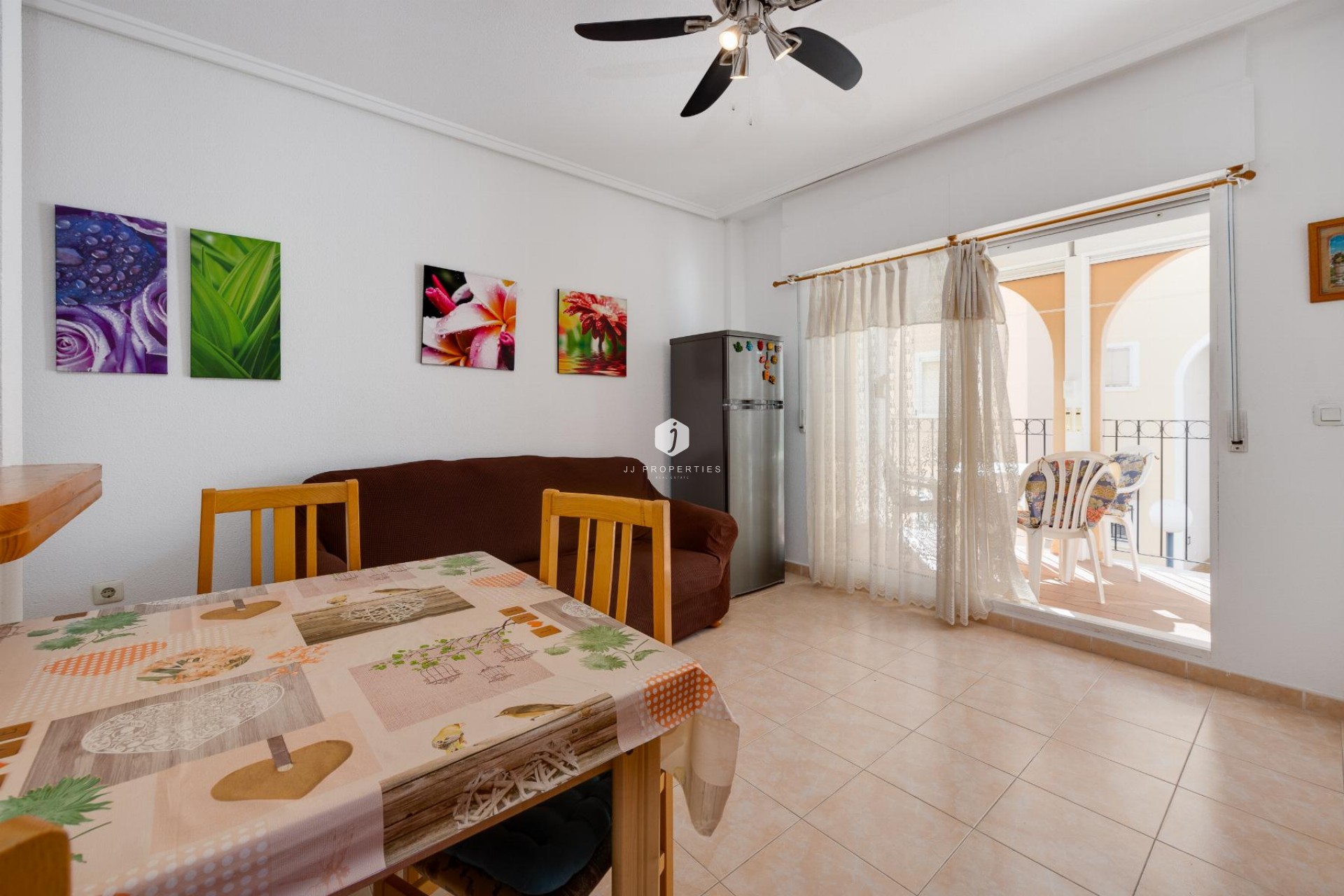 Resale - Bungalow -
Torrevieja - Costa Blanca