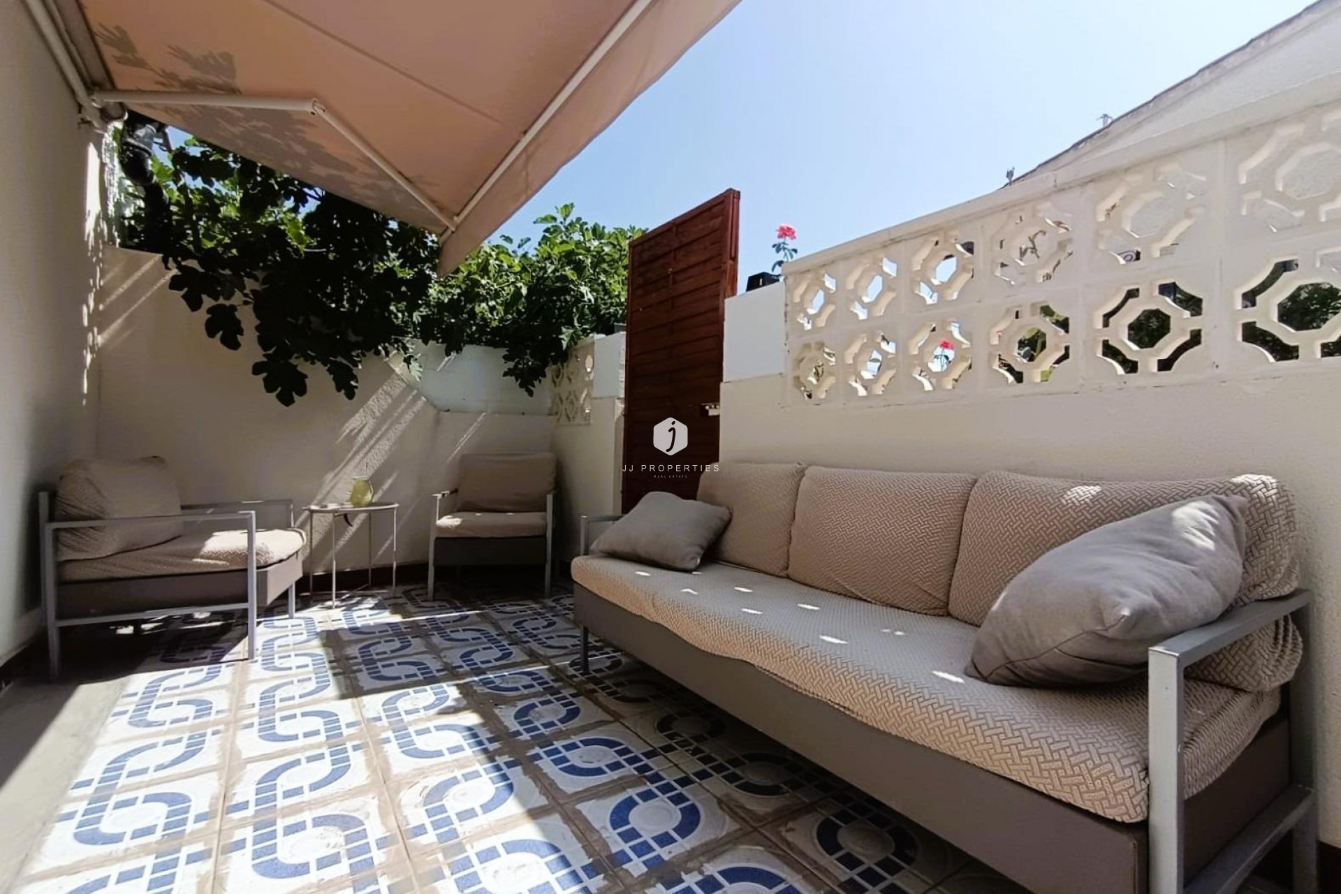 Resale - Bungalow -
Torrevieja - Costa Blanca