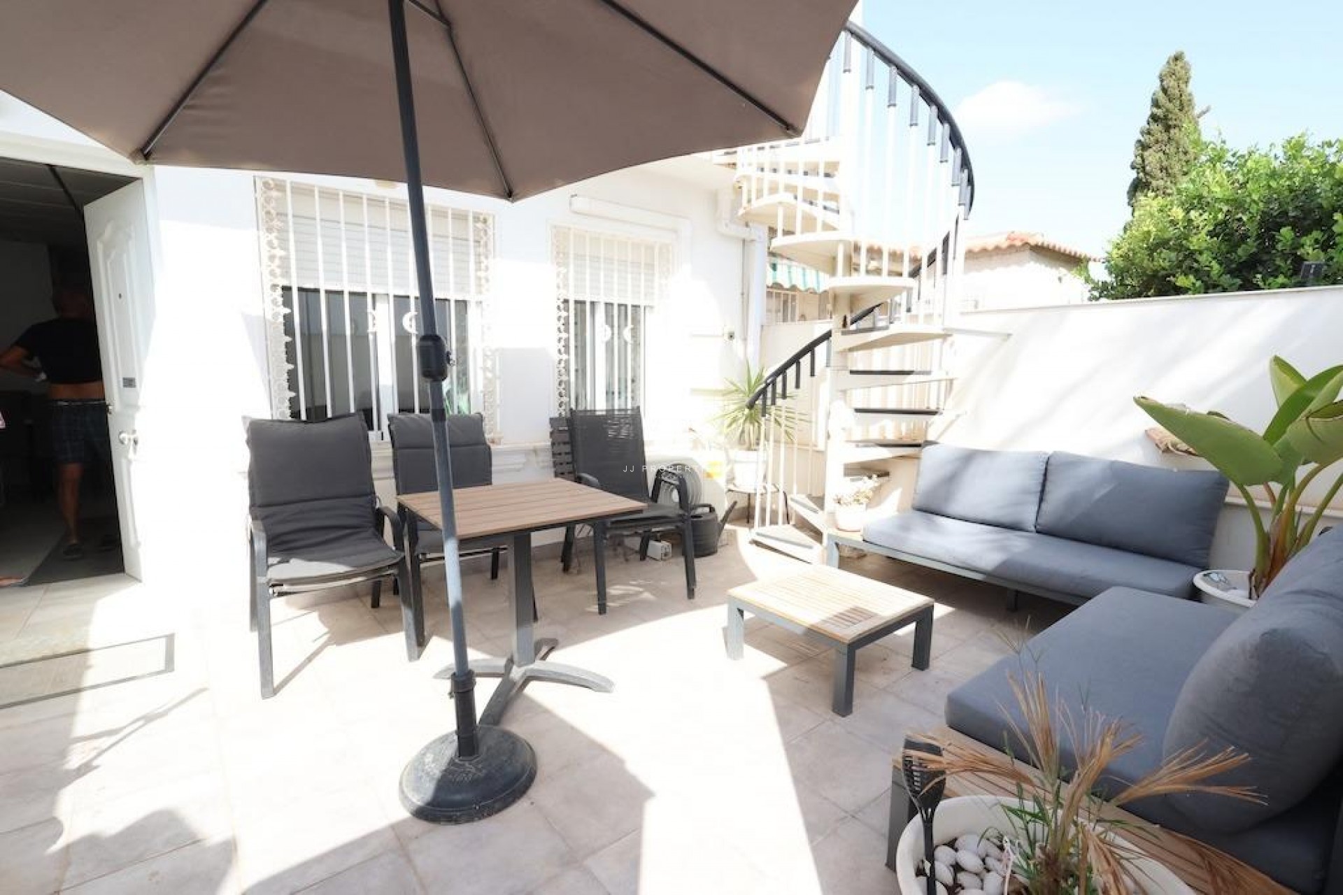 Resale - Bungalow -
Torrevieja - Costa Blanca