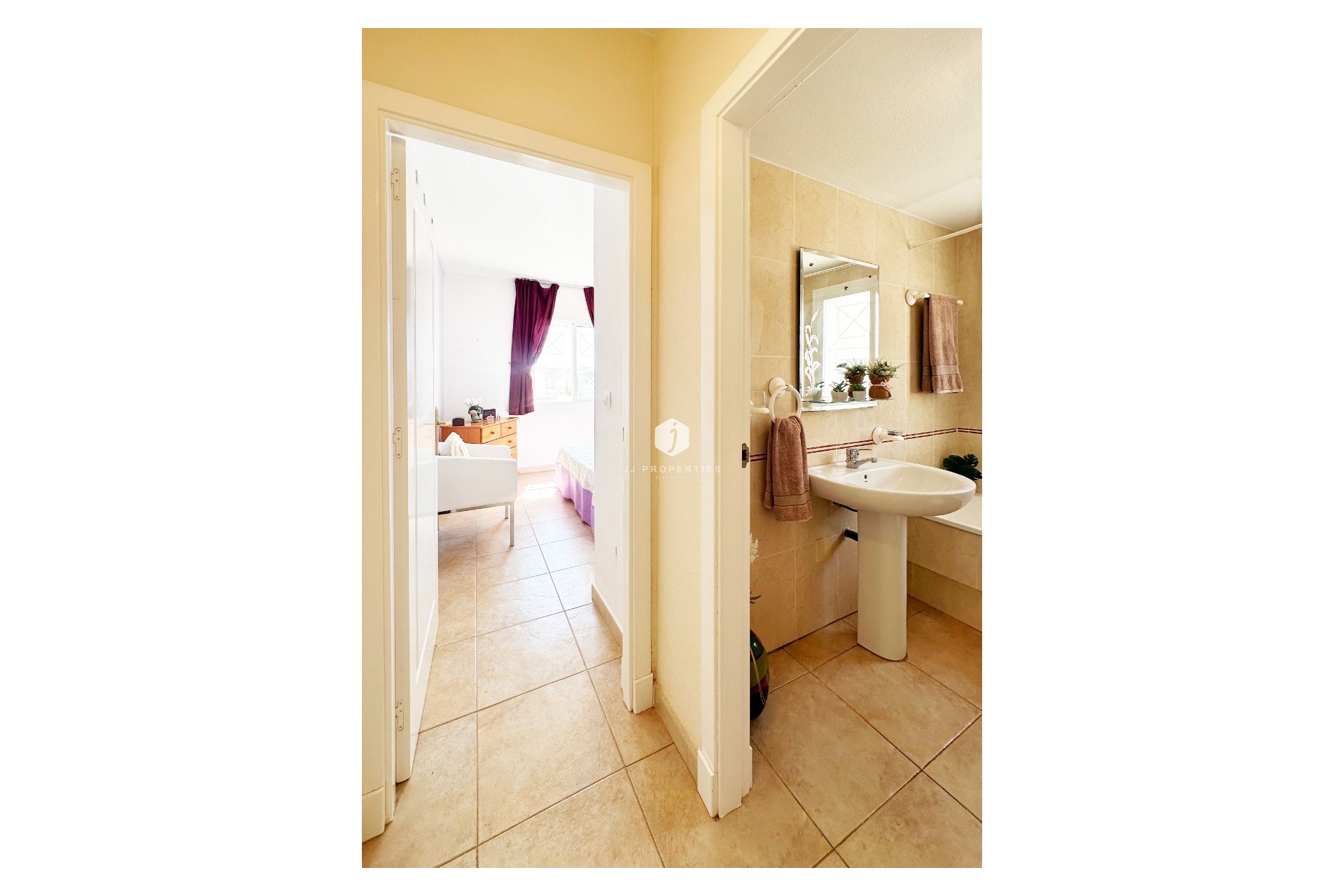 Resale - Bungalow -
Torrevieja - Costa Blanca