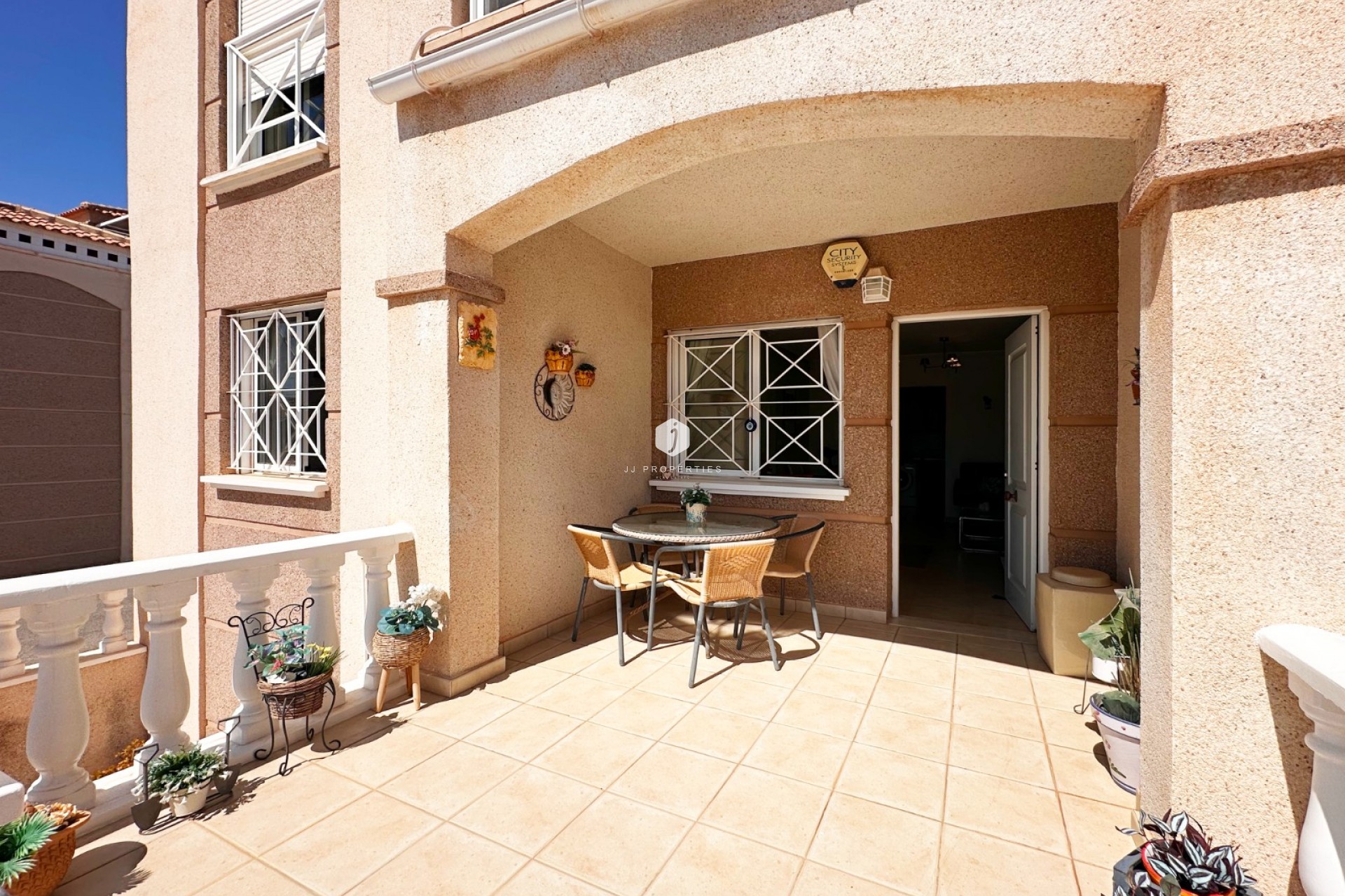 Resale - Bungalow -
Torrevieja - Costa Blanca