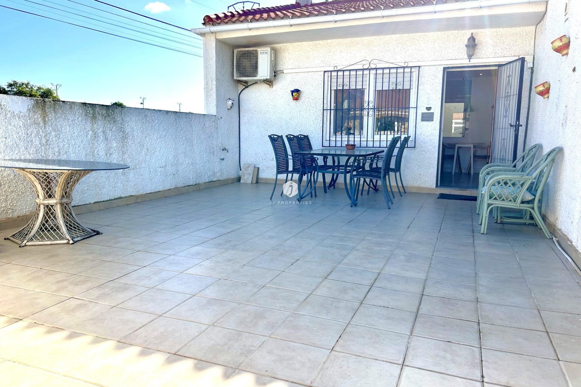 Resale - Bungalow -
Torrevieja - El Limonar