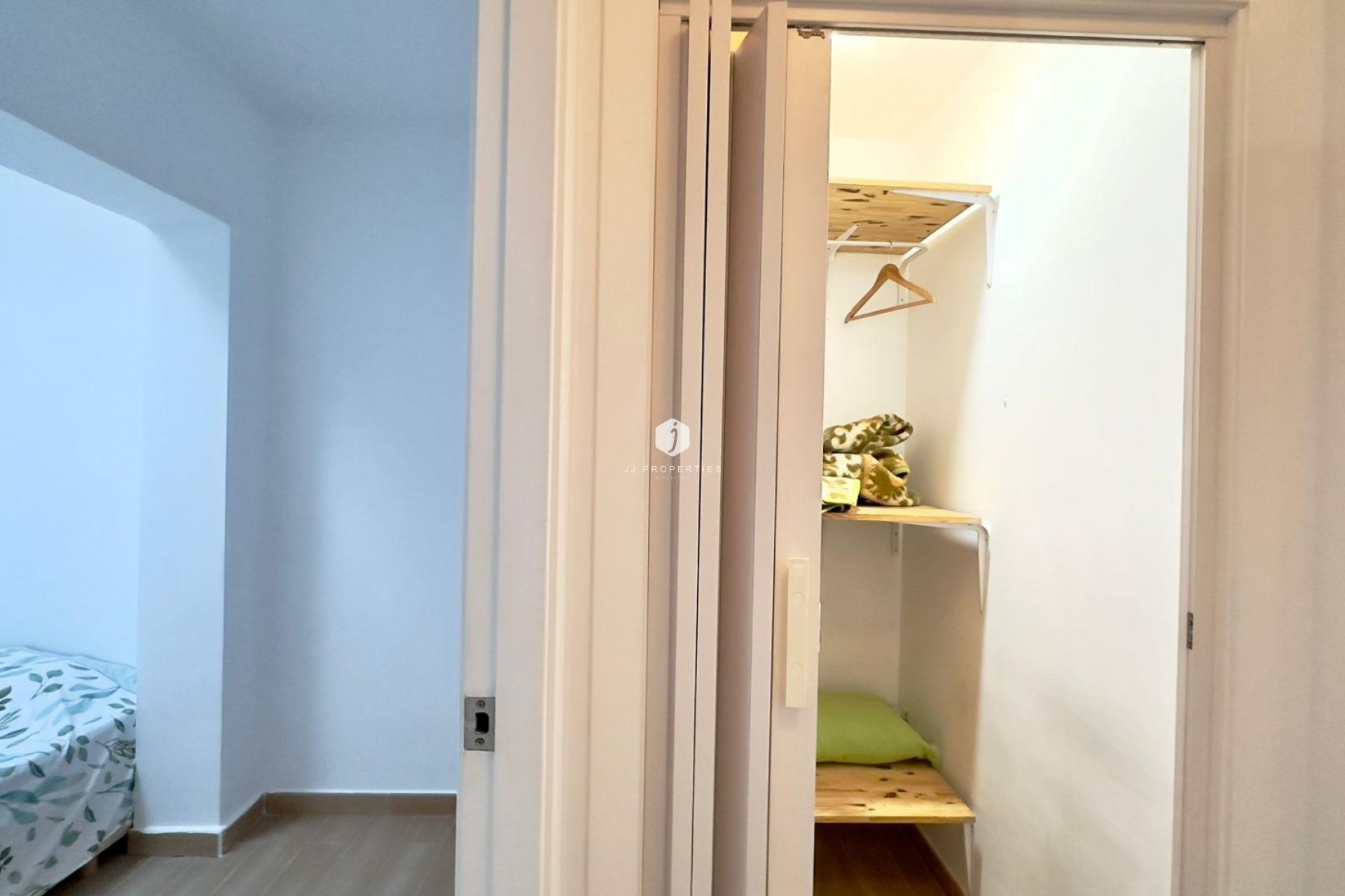 Resale - Bungalow -
Torrevieja - El Limonar