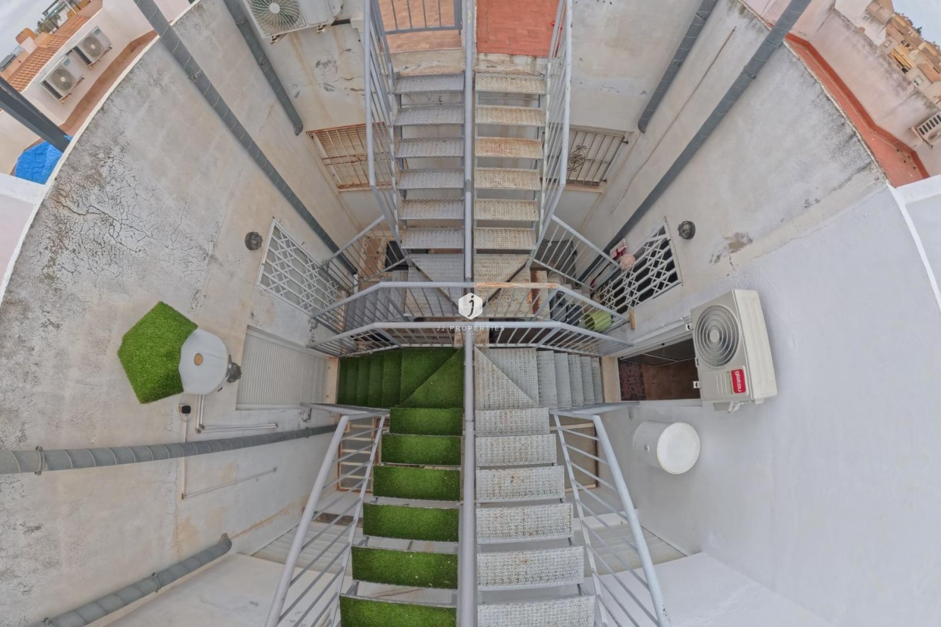 Resale - Bungalow -
Torrevieja - El Limonar