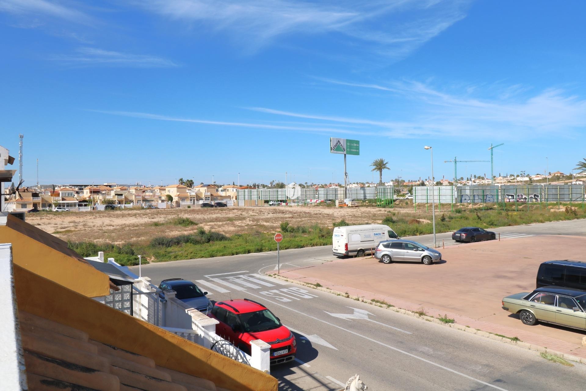 Resale - Bungalow -
Torrevieja - El Limonar