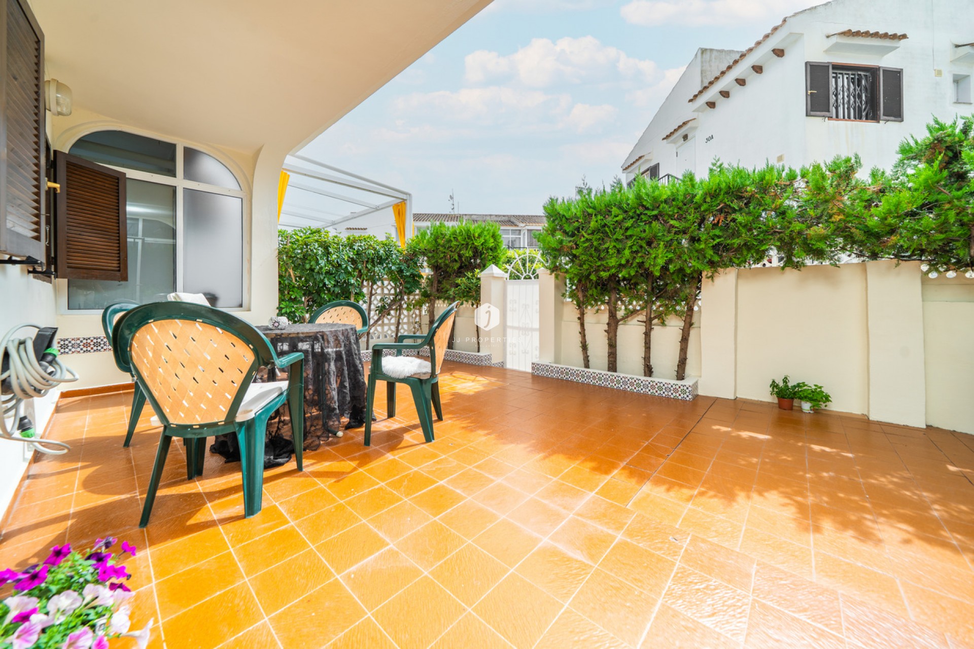 Resale - Bungalow -
Torrevieja - La Mata