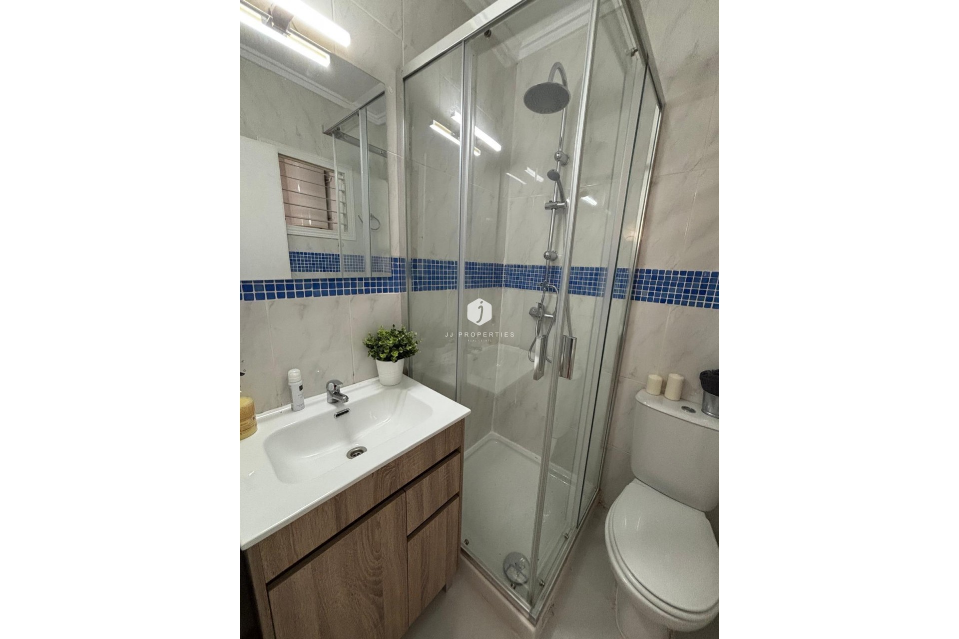 Resale - Bungalow -
Torrevieja - La Siesta - El Salado - Torreta