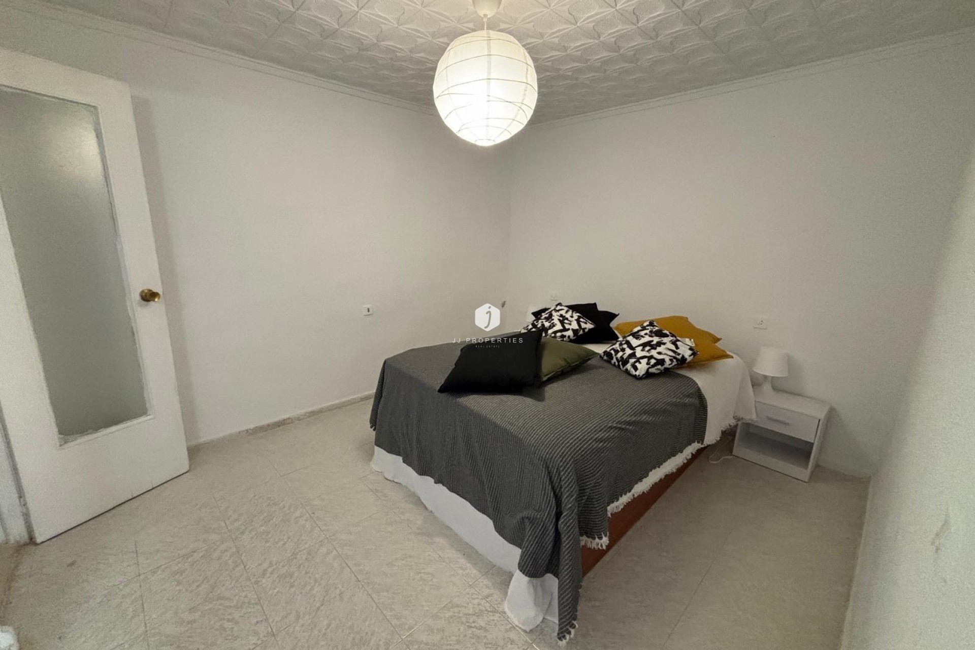 Resale - Bungalow -
Torrevieja - La Siesta - El Salado - Torreta