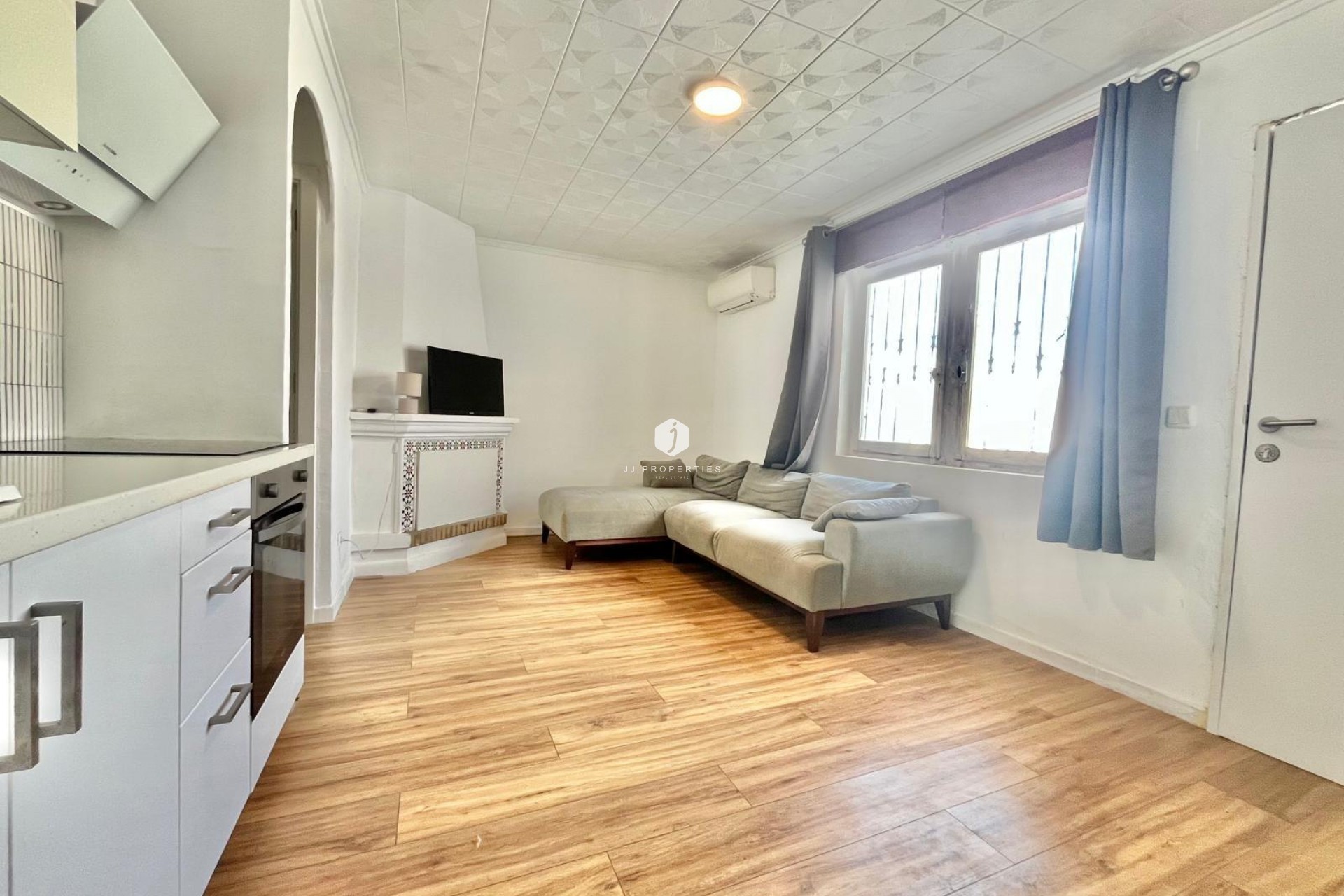 Resale - Bungalow -
Torrevieja - La Siesta - El Salado - Torreta