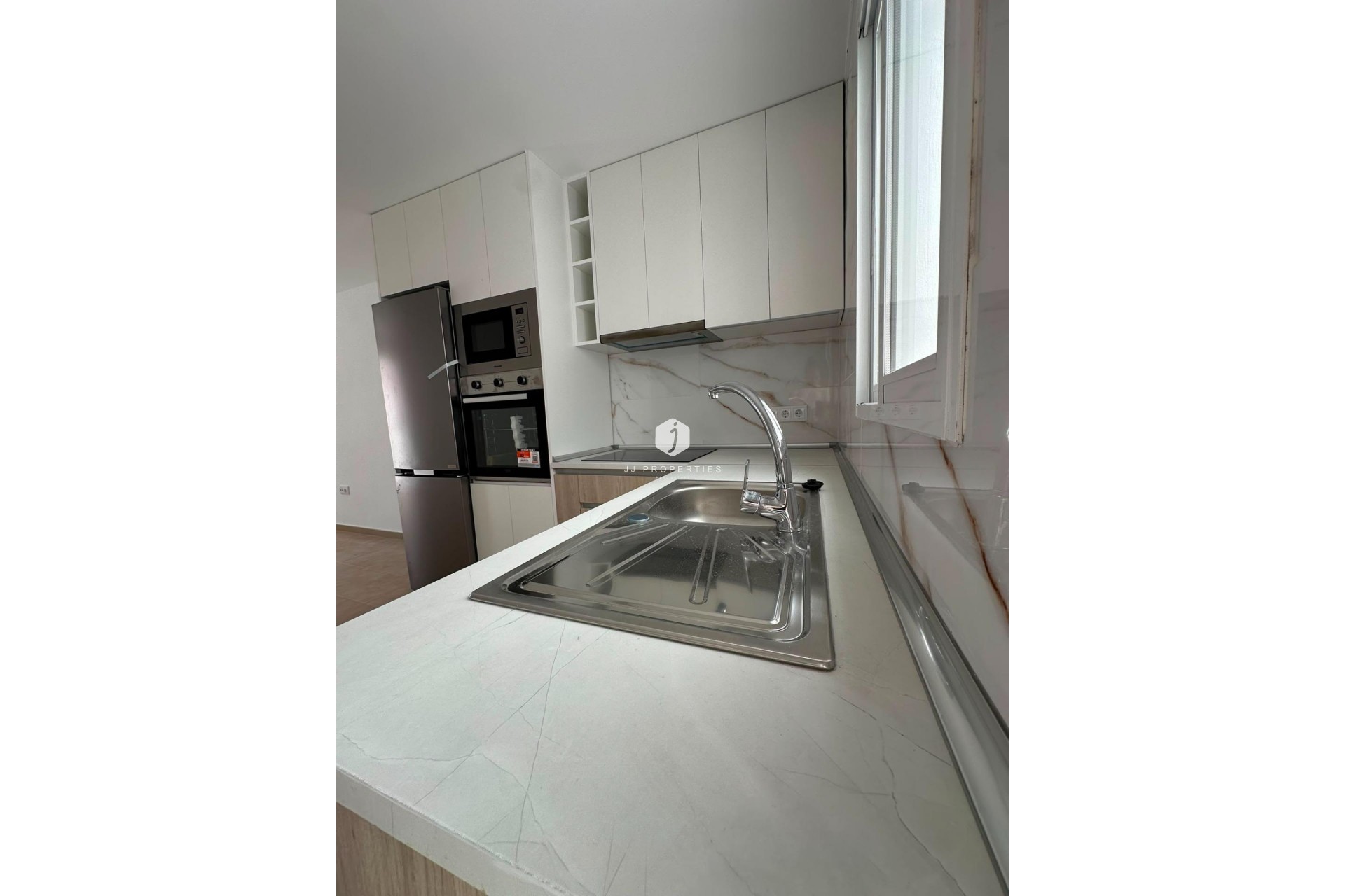 Resale - Bungalow -
Torrevieja - La Siesta - El Salado - Torreta