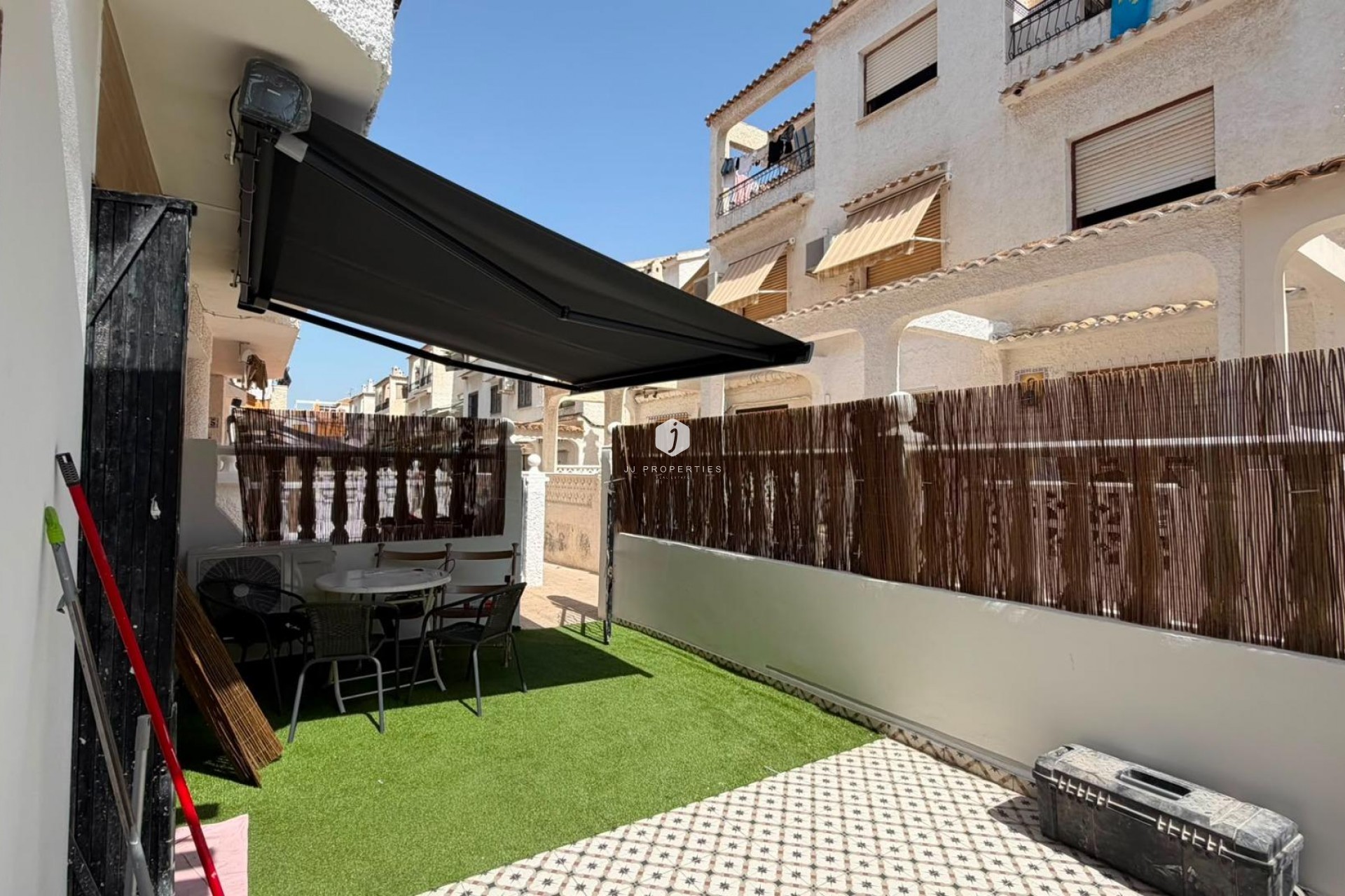 Resale - Bungalow -
Torrevieja - La veleta