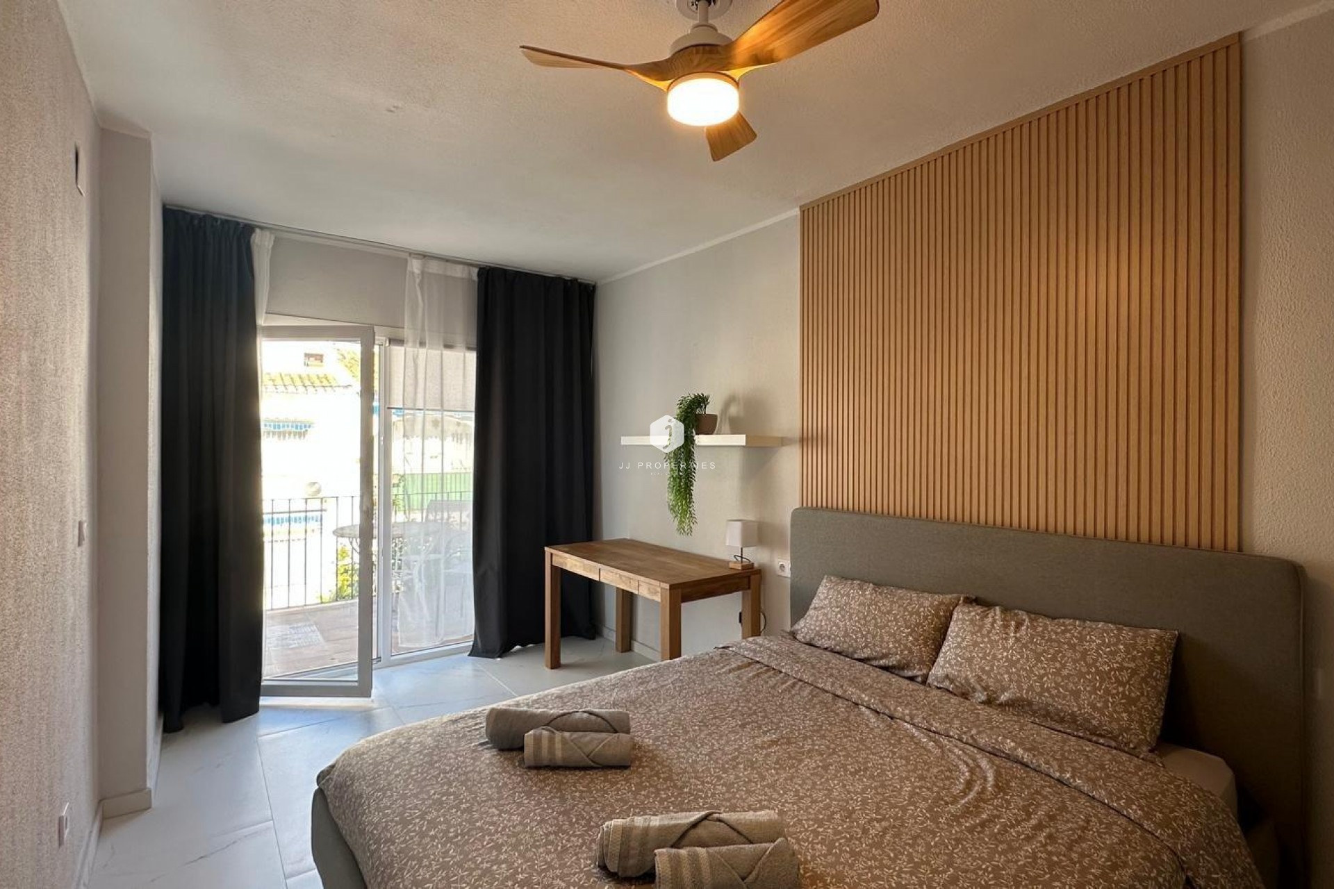 Resale - Bungalow -
Torrevieja - Los Balcones