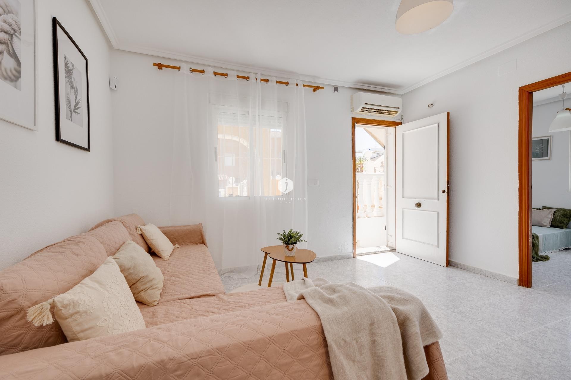 Resale - Bungalow -
Torrevieja - Los Frutales