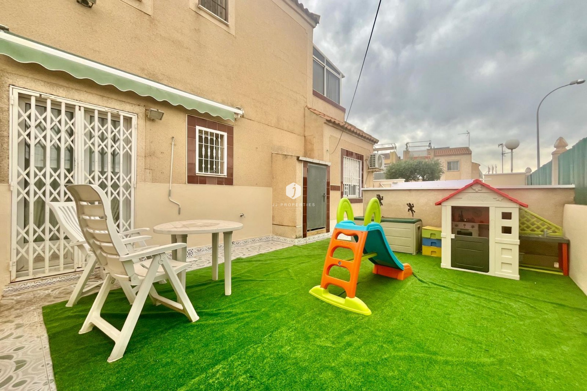 Resale - Bungalow -
Torrevieja - Paraje Natural