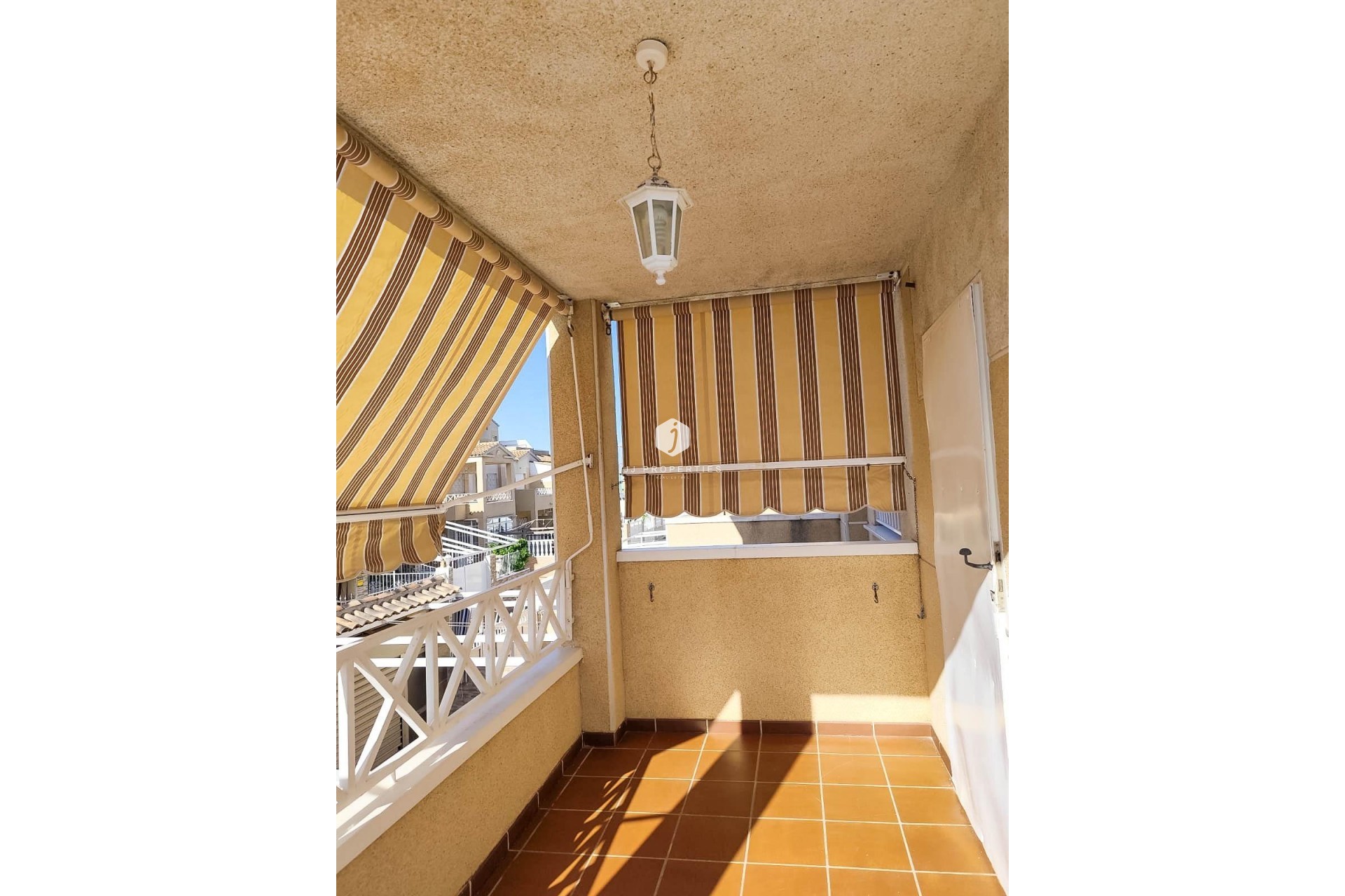 Resale - Bungalow -
Torrevieja - Parque Acuático - Sector 25