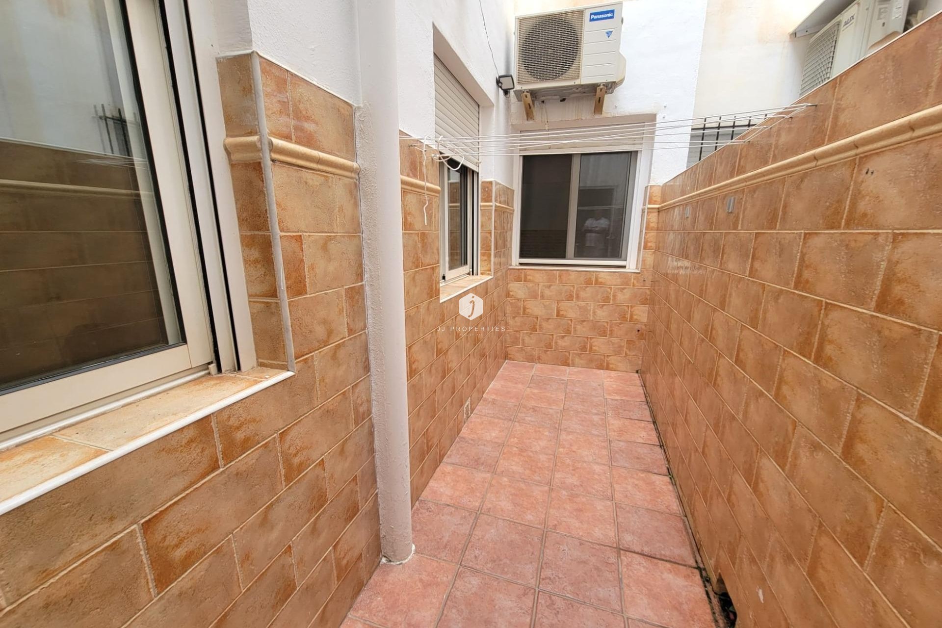 Resale - Bungalow -
Torrevieja - Playa de los Locos