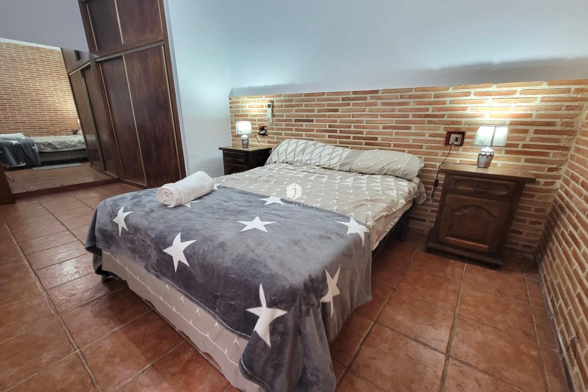 Resale - Bungalow -
Torrevieja - Playa de los Locos