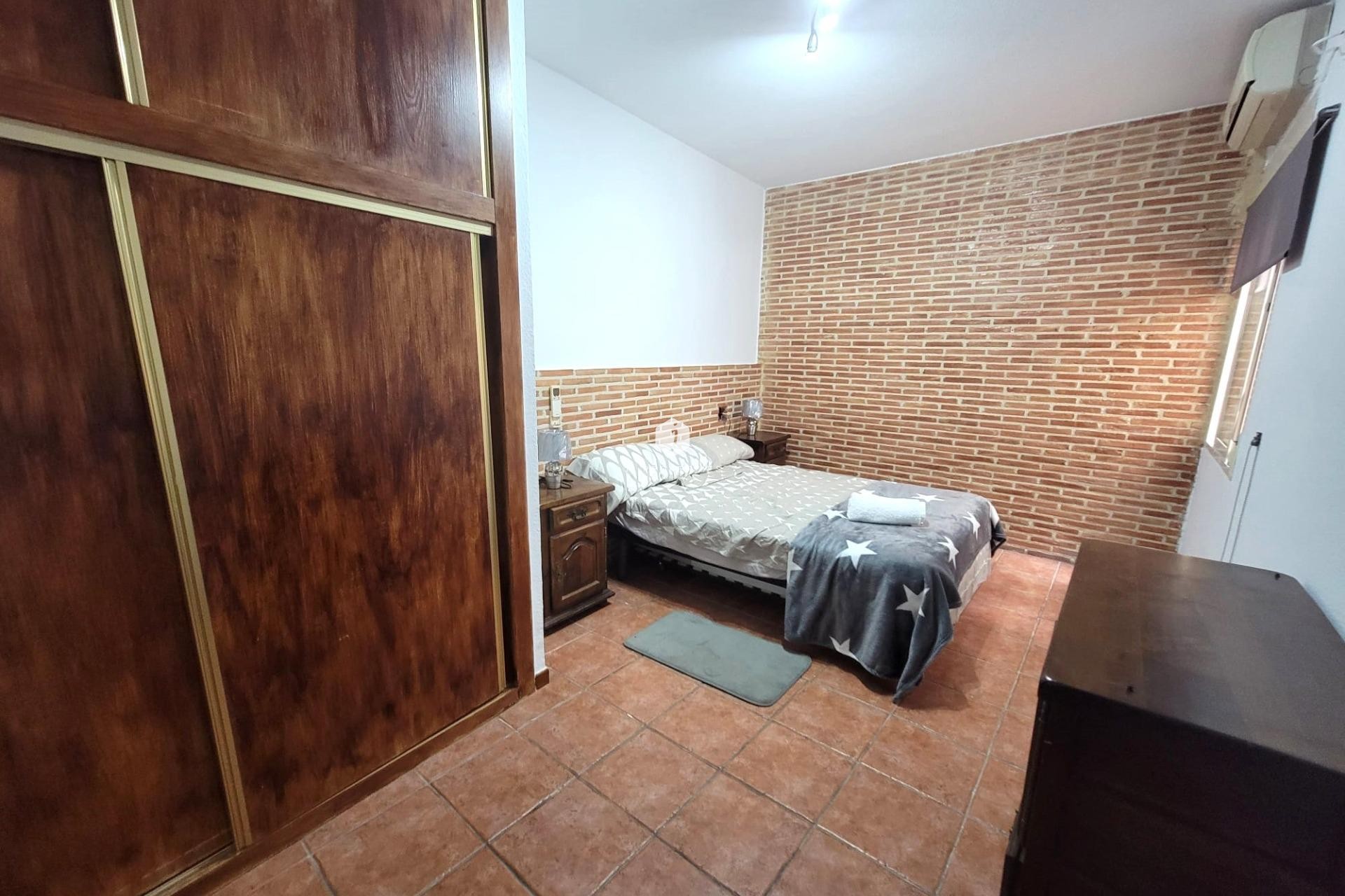 Resale - Bungalow -
Torrevieja - Playa de los Locos
