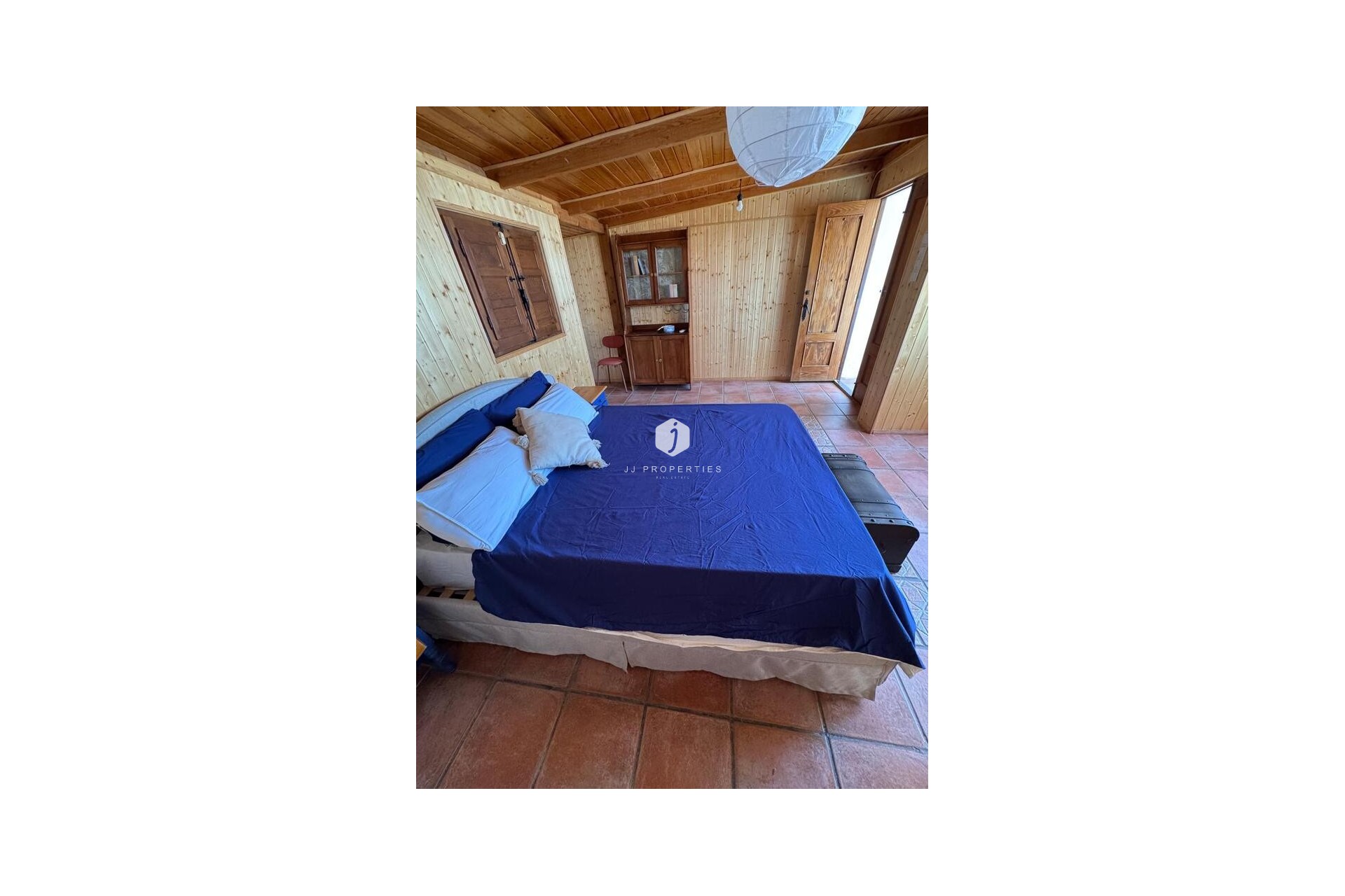 Resale - Bungalow -
Torrevieja - Punta prima