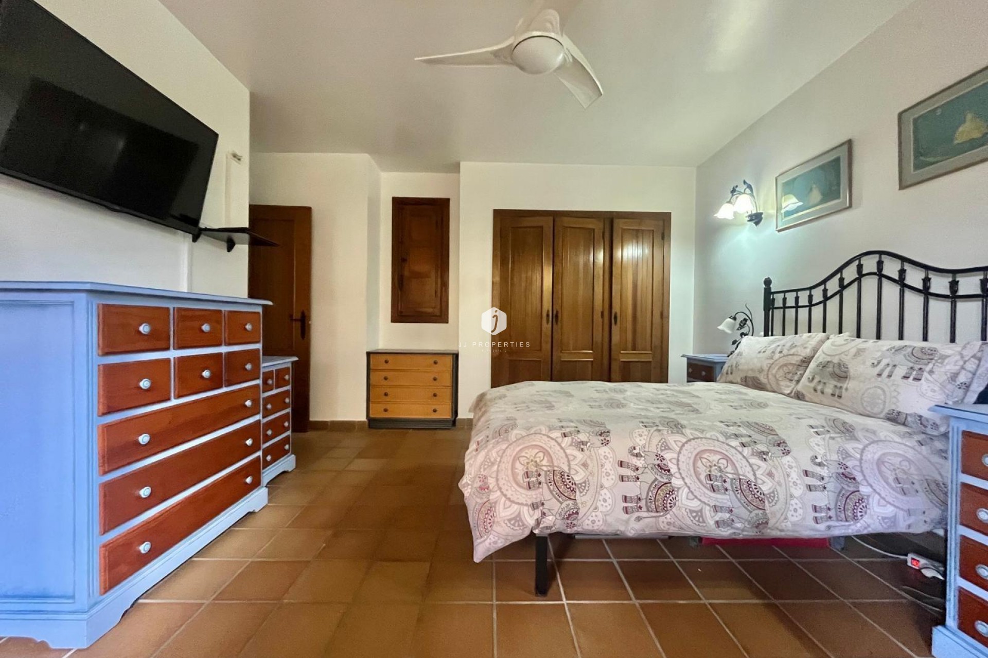 Resale - Bungalow -
Torrevieja - Punta prima