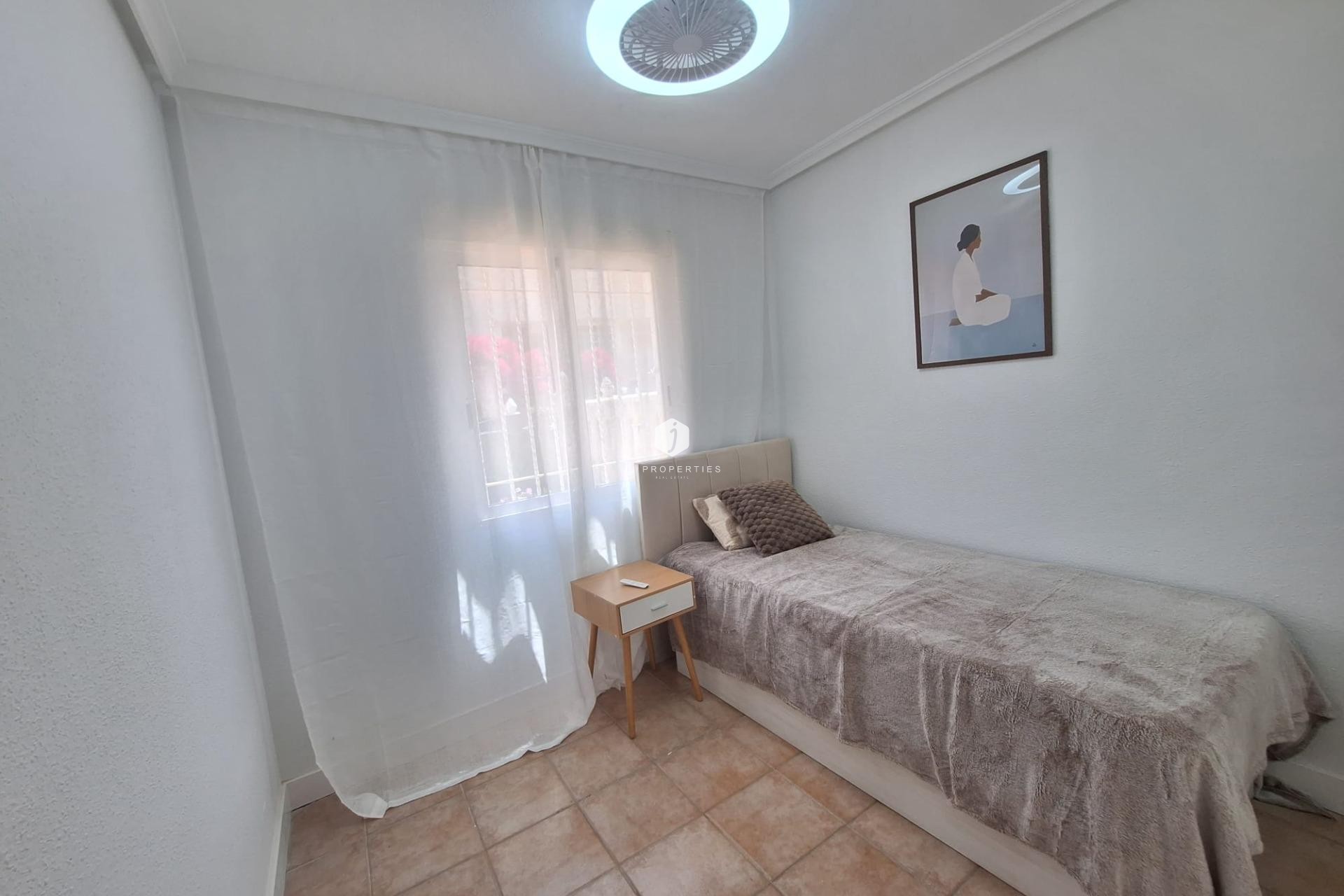 Resale - Bungalow -
Torrevieja - Sector 25