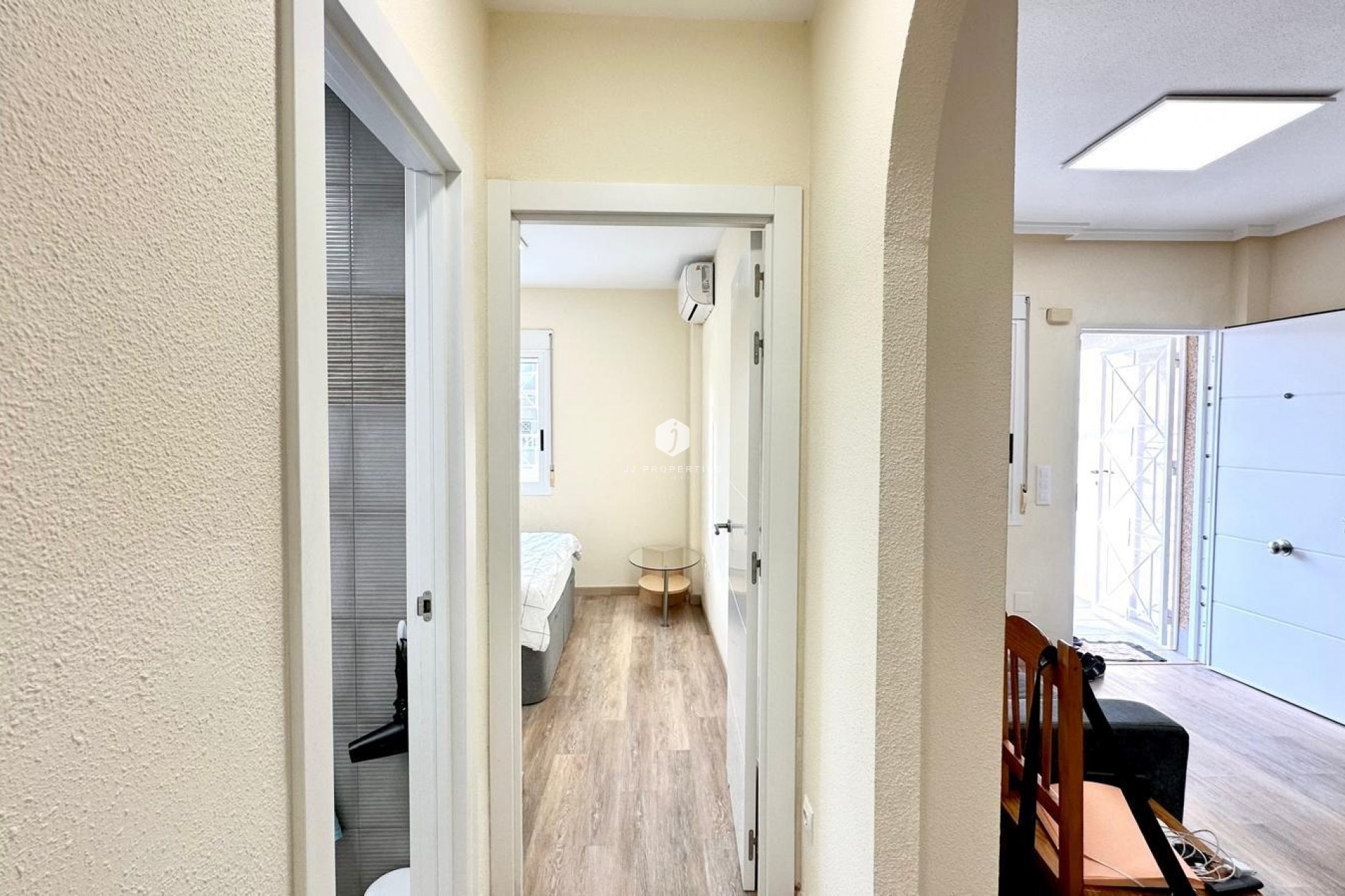 Resale - Bungalow -
Torrevieja - Torreblanca