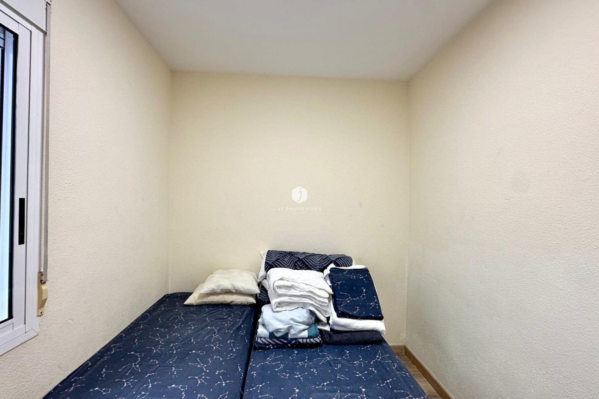 Resale - Bungalow -
Torrevieja - Torreblanca