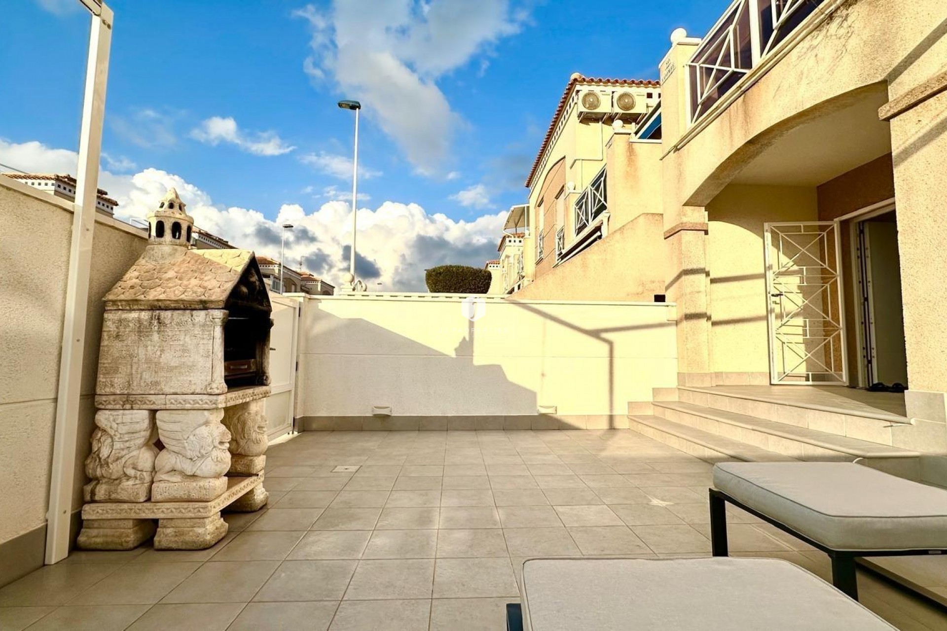 Resale - Bungalow -
Torrevieja - Torreblanca