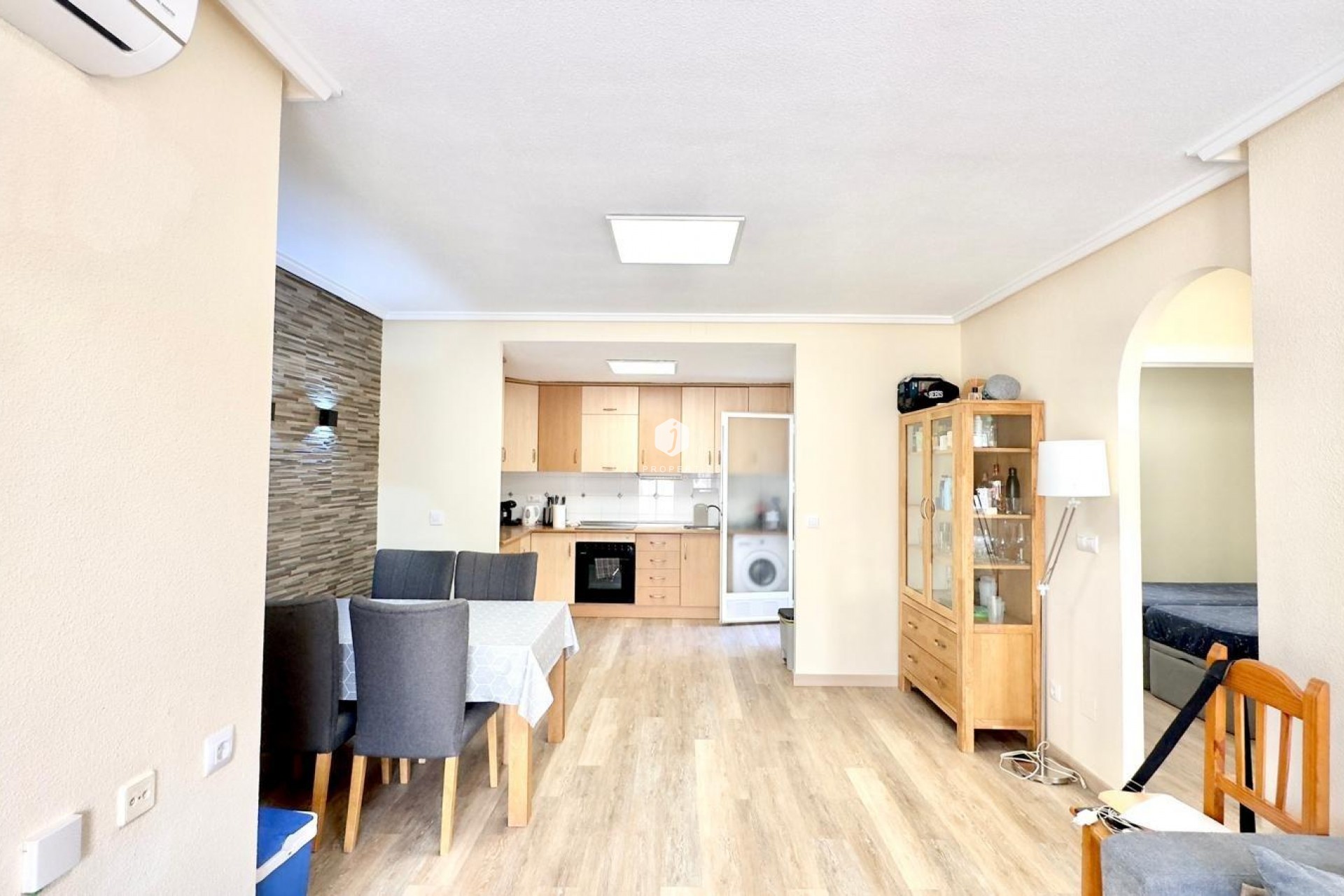 Resale - Bungalow -
Torrevieja - Torreblanca