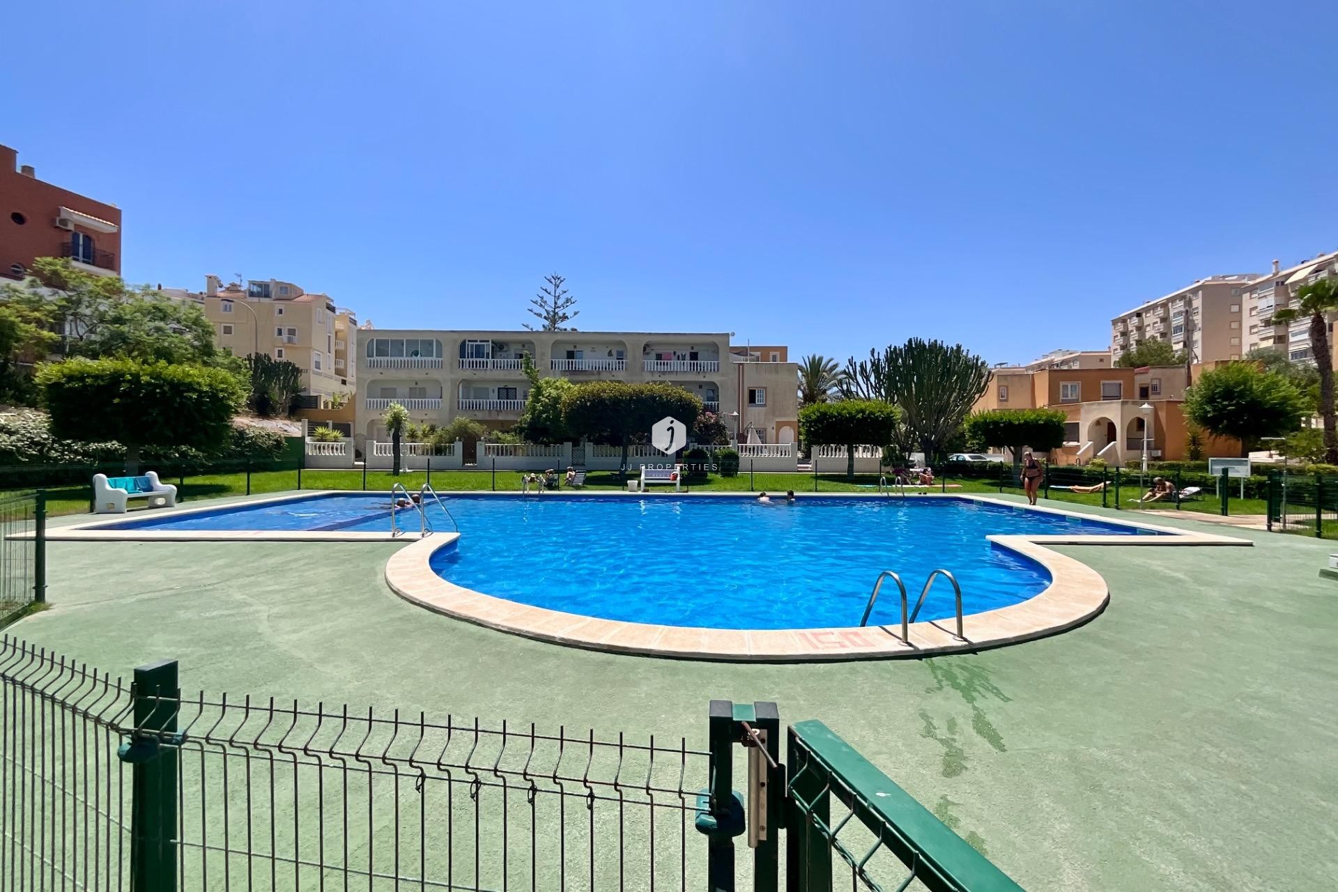 Resale - Bungalow -
Torrevieja - Torreblanca