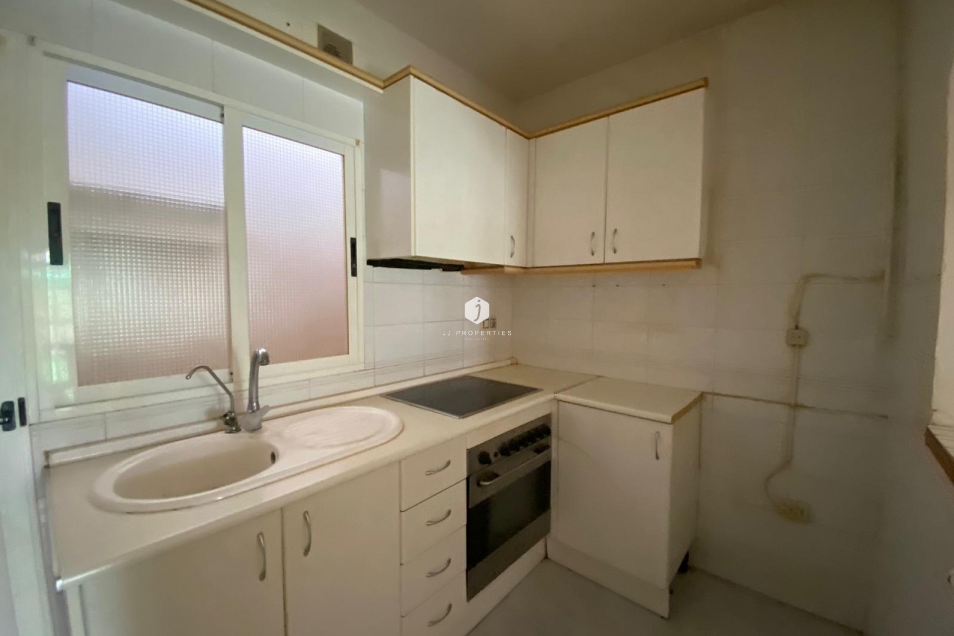 Resale - Bungalow -
Torrevieja - Torretas