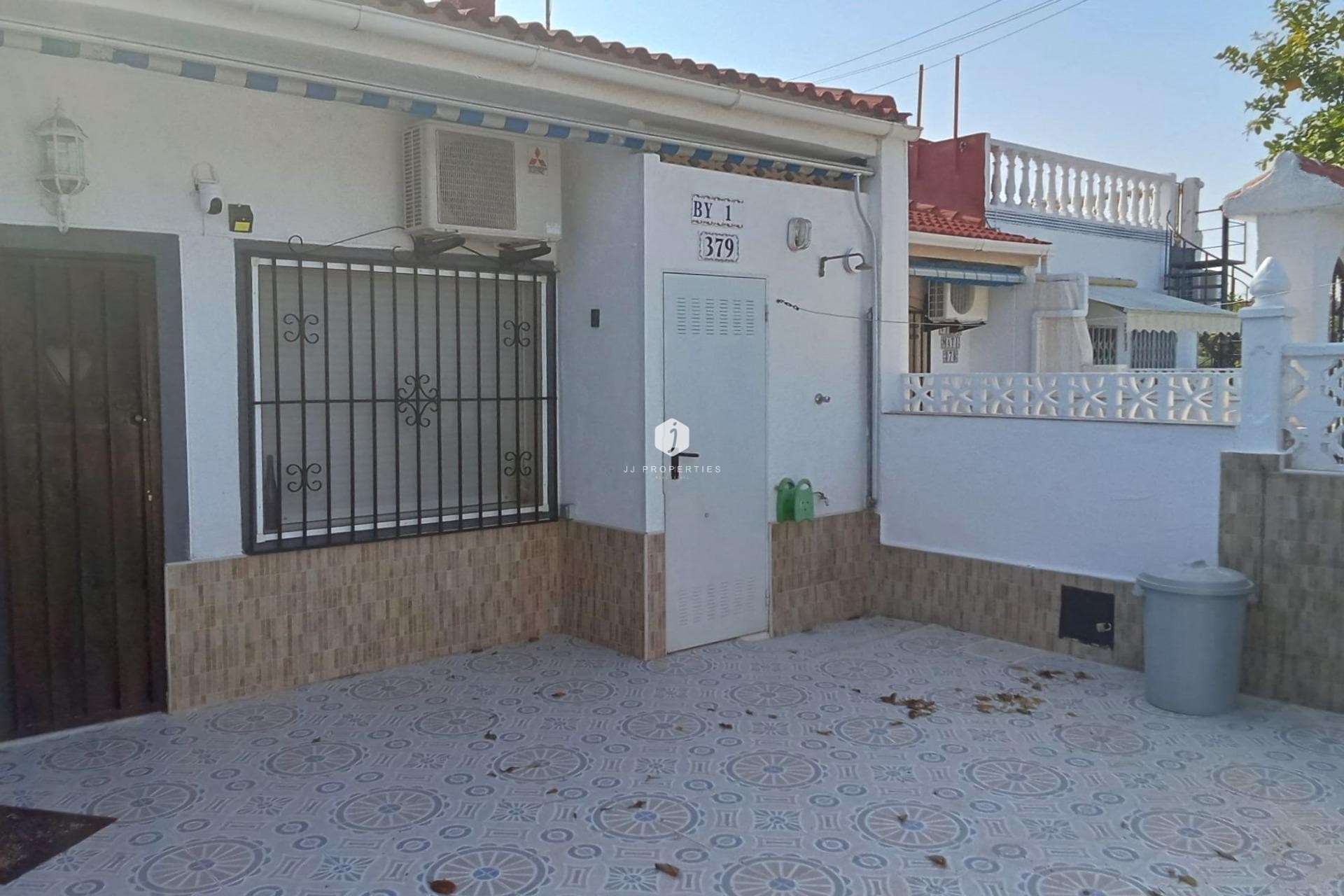 Resale - Bungalow -
Torrevieja - Torretas