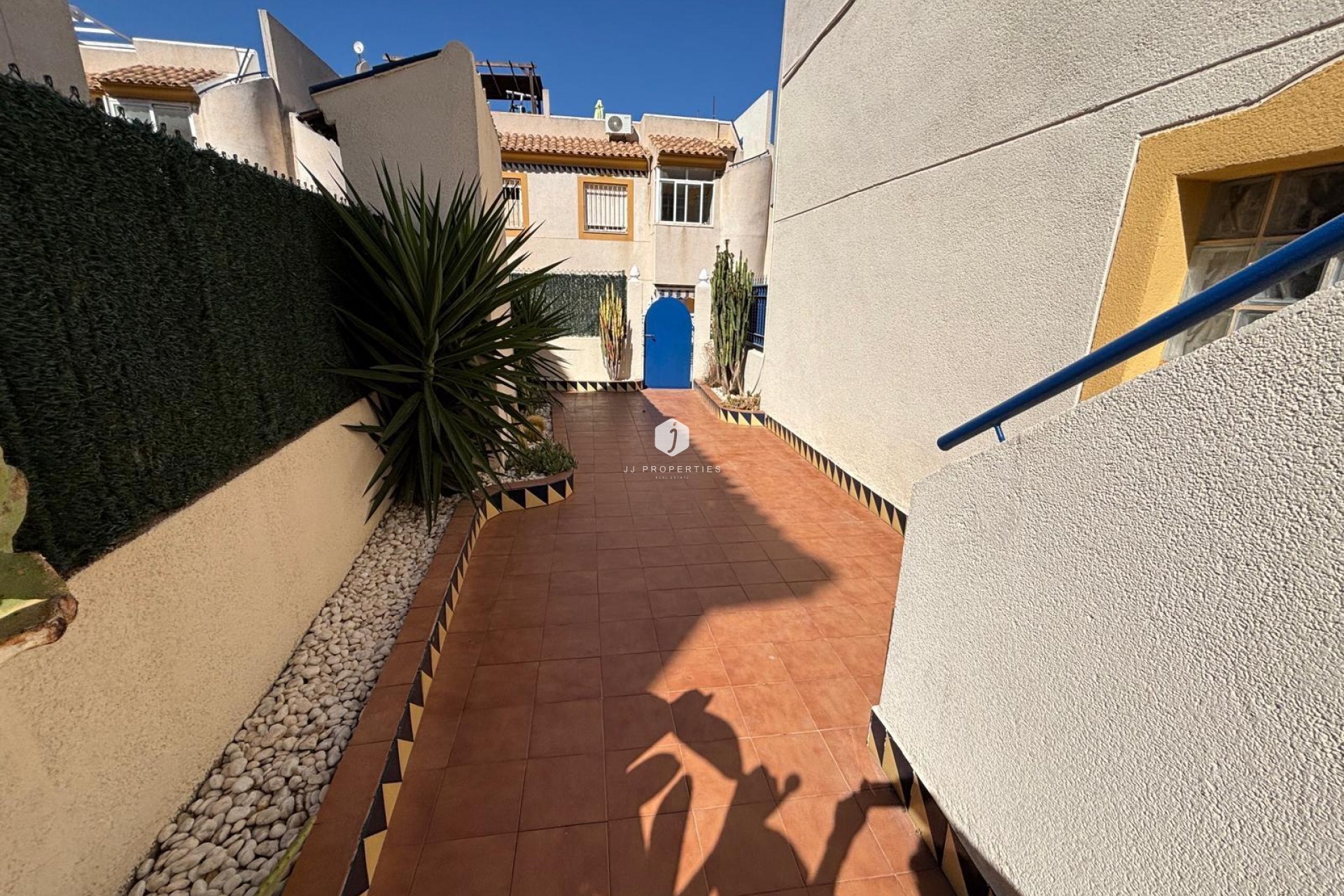 Resale - Bungalow -
Torrevieja
