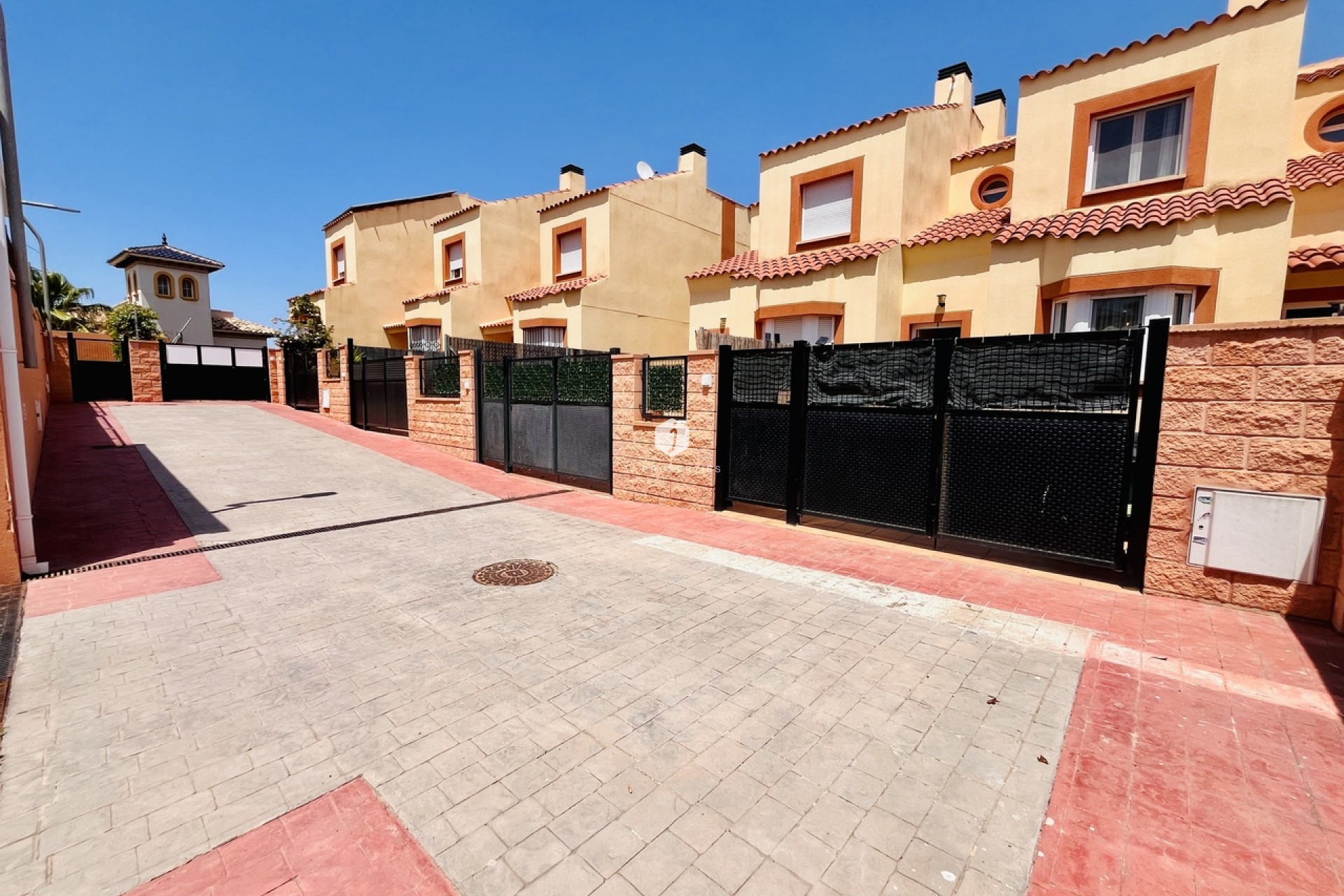 Resale - Chalet -
Cabo Roig - Costa Blanca