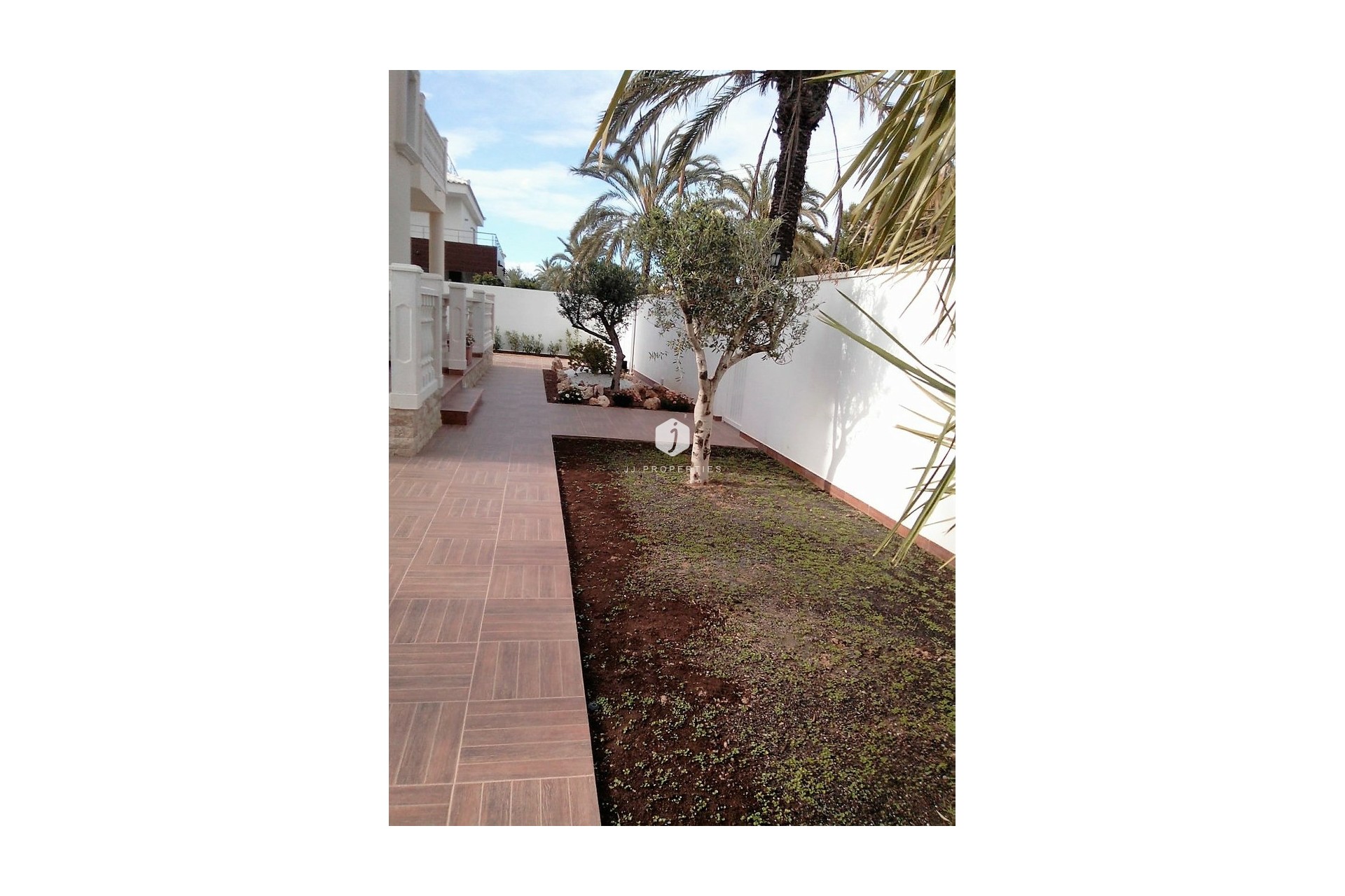Resale - Chalet -
Cabo Roig - Costa Blanca
