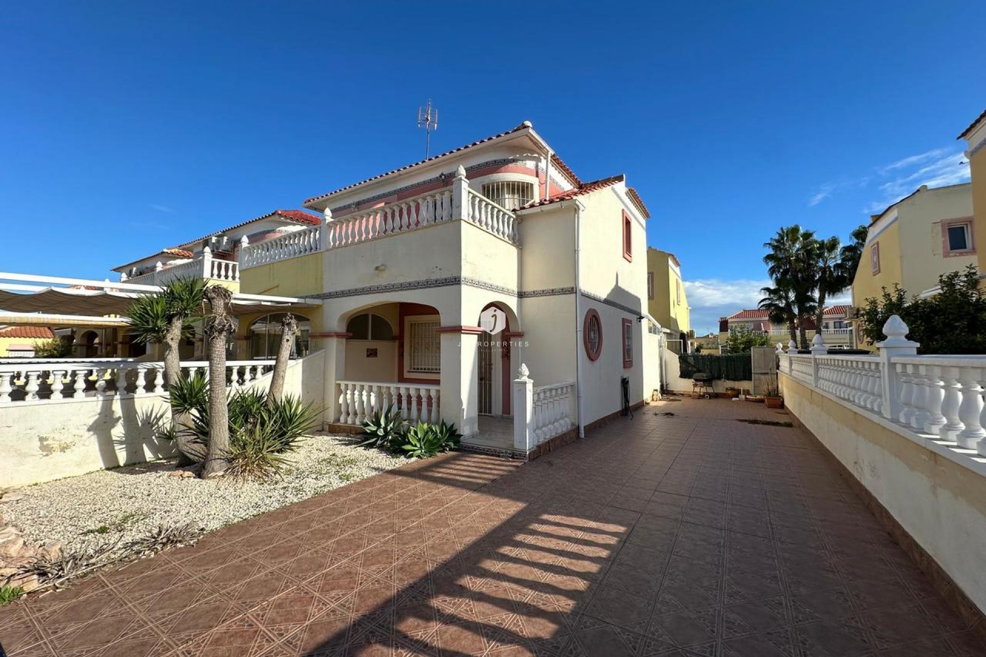 Resale - Chalet -
Cabo Roig - Costa Blanca