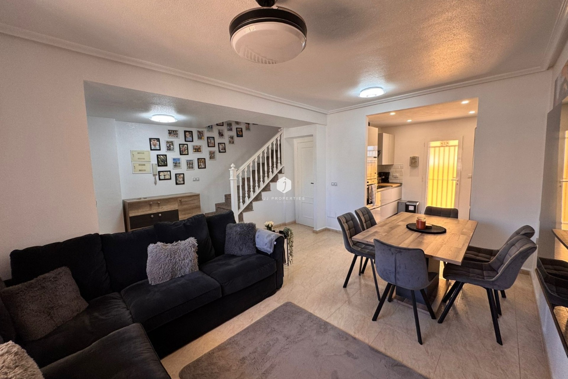 Resale - Chalet -
Campoamor - Costa Blanca