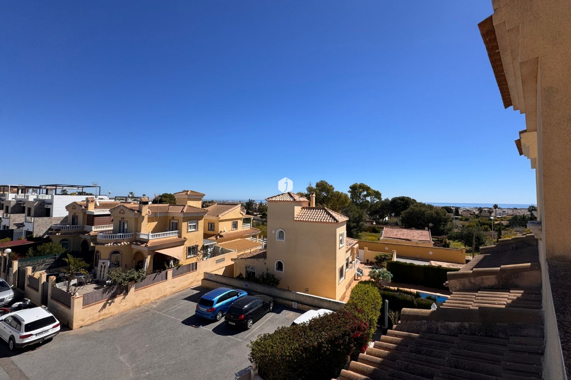 Resale - Chalet -
Campoamor - Costa Blanca