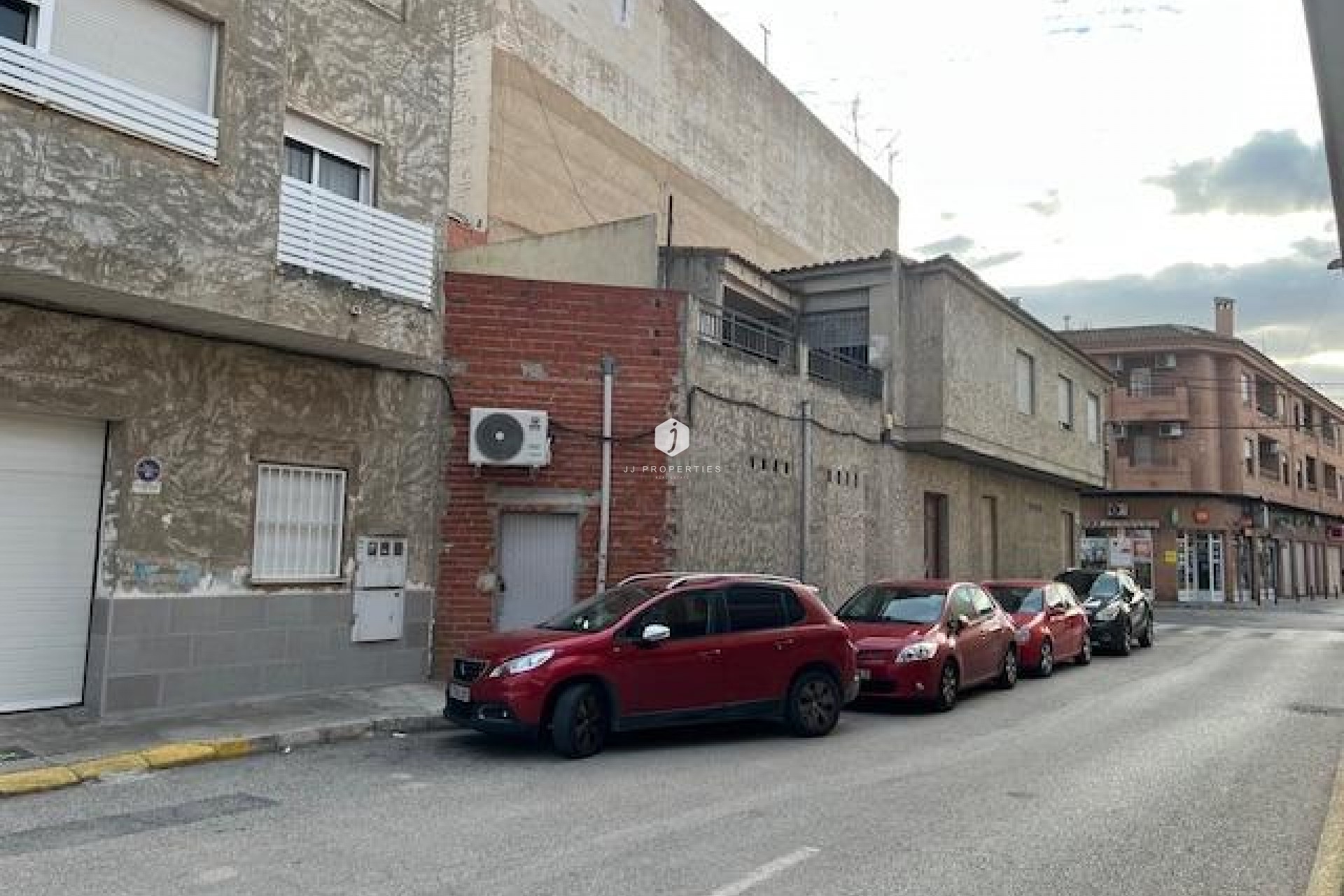 Resale - Chalet -
Catral - Comunidad Valenciana