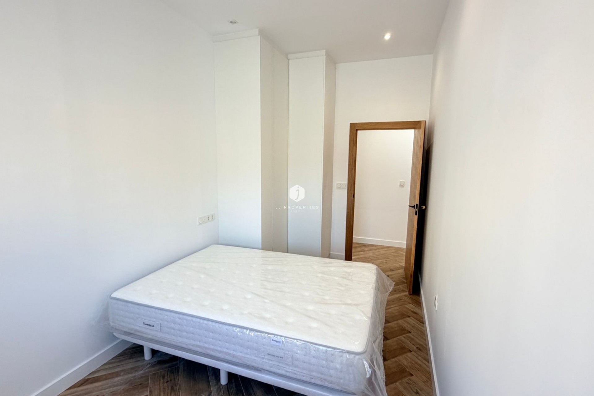 Resale - Chalet -
Catral - Costa Blanca