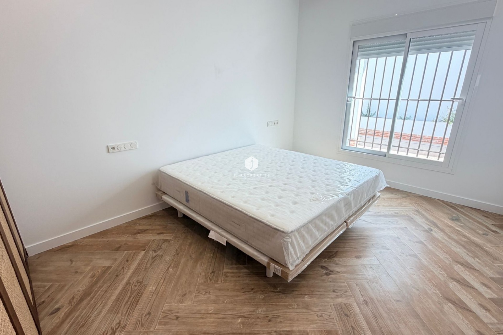 Resale - Chalet -
Catral - Costa Blanca
