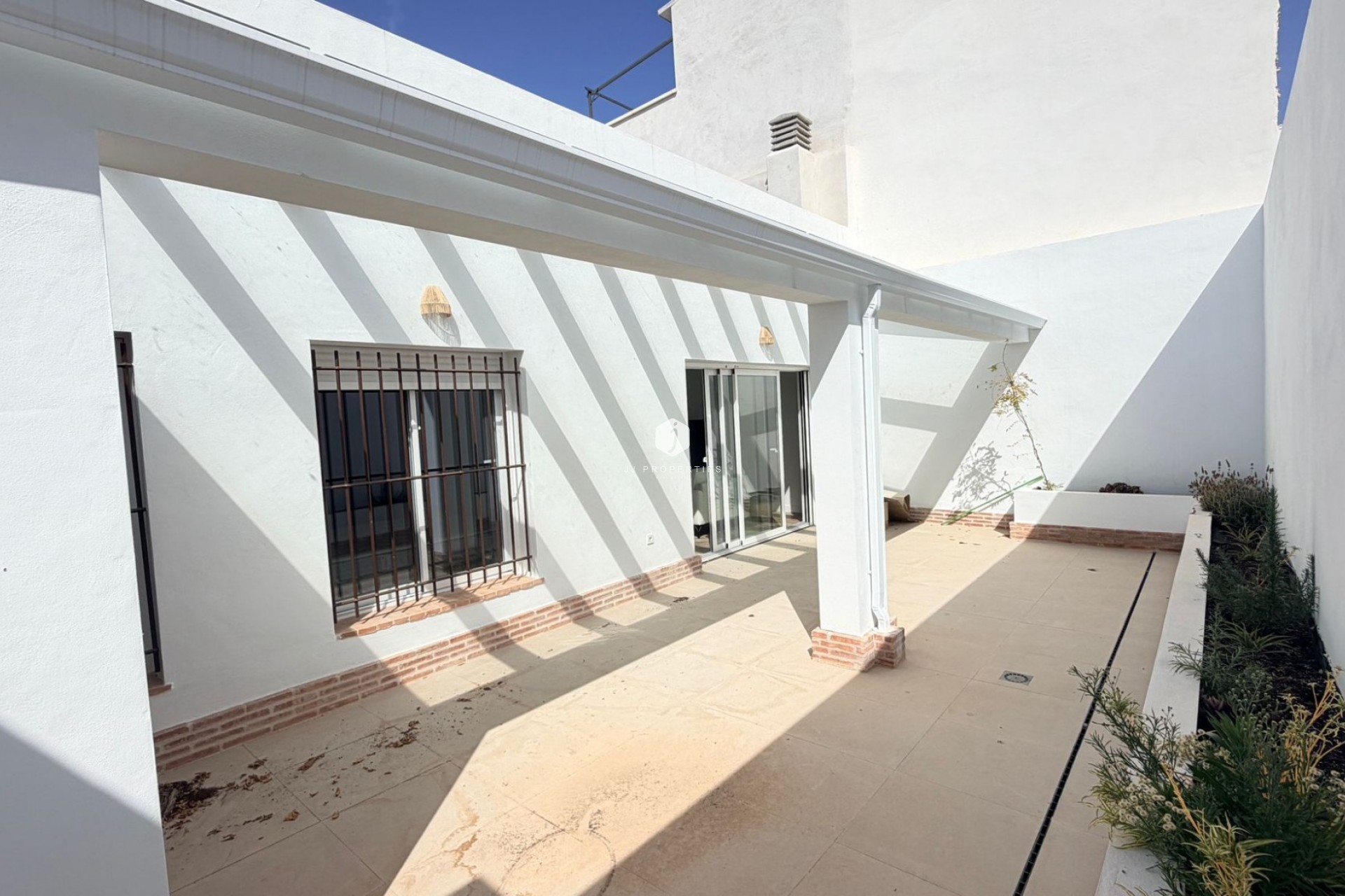 Resale - Chalet -
Catral - Costa Blanca